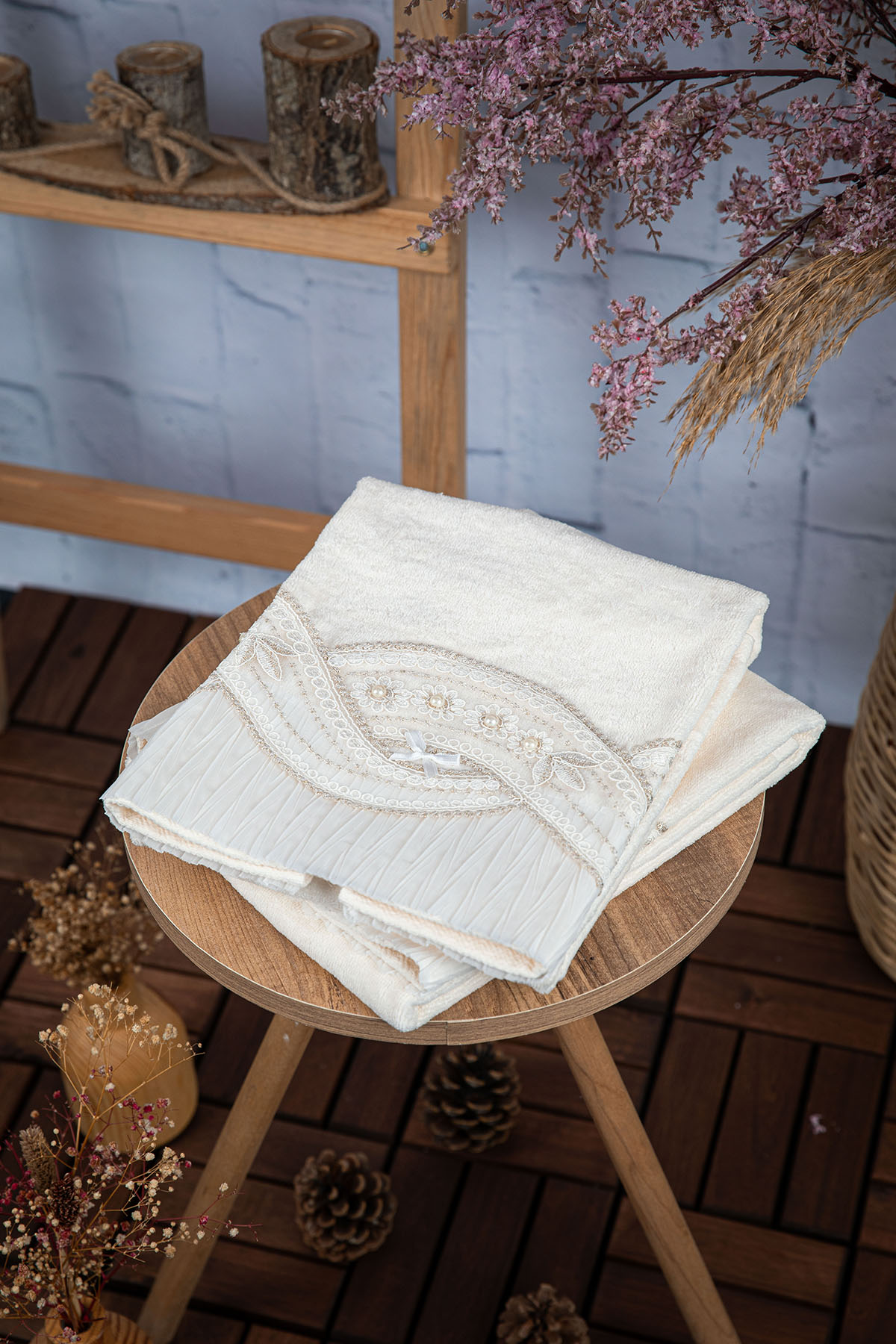 %100 Pamuk Fiyonk Güpürlü Çeyizlik 2li Havlu 50x90 - Krem %100 Pamuk Fiyonk Güpürlü Çeyizlik 2li Havlu 50x90 - Krem