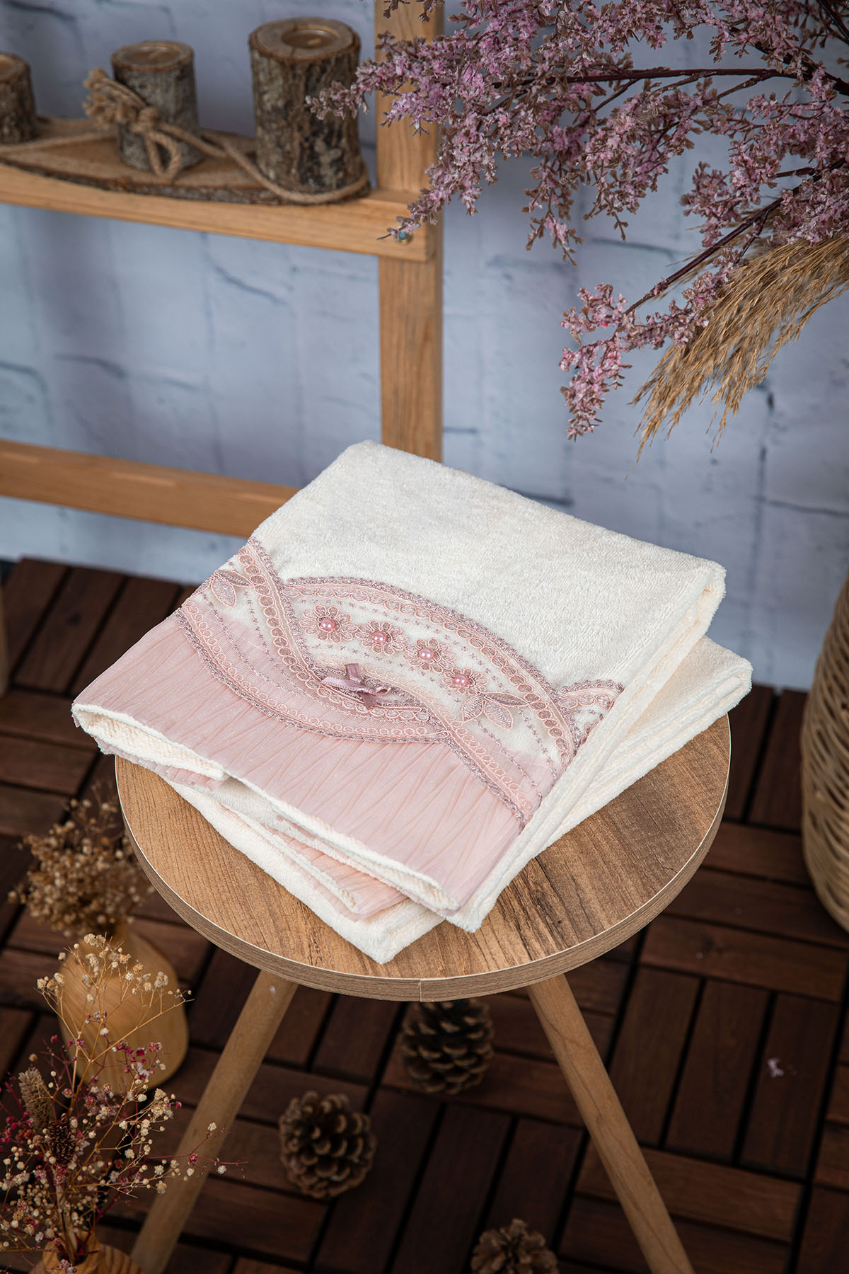 %100 Pamuk Fiyonk Güpürlü Çeyizlik 2li Havlu 50x90 - Pudra %100 Pamuk Fiyonk Güpürlü Çeyizlik 2li Havlu 50x90 - Pudra