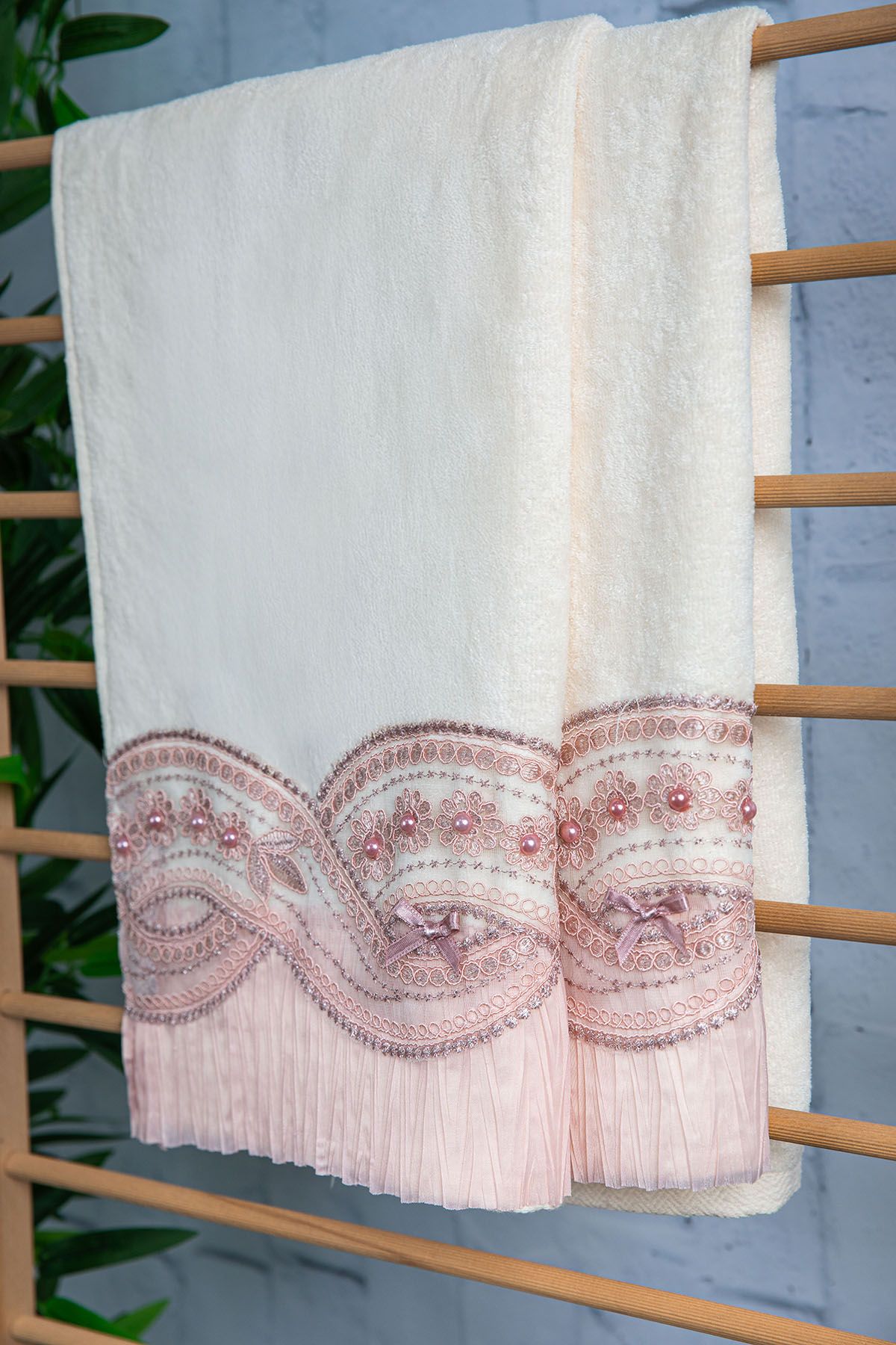 %100 Pamuk Fiyonk Güpürlü Çeyizlik 2li Havlu 50x90 - Pudra %100 Pamuk Fiyonk Güpürlü Çeyizlik 2li Havlu 50x90 - Pudra
