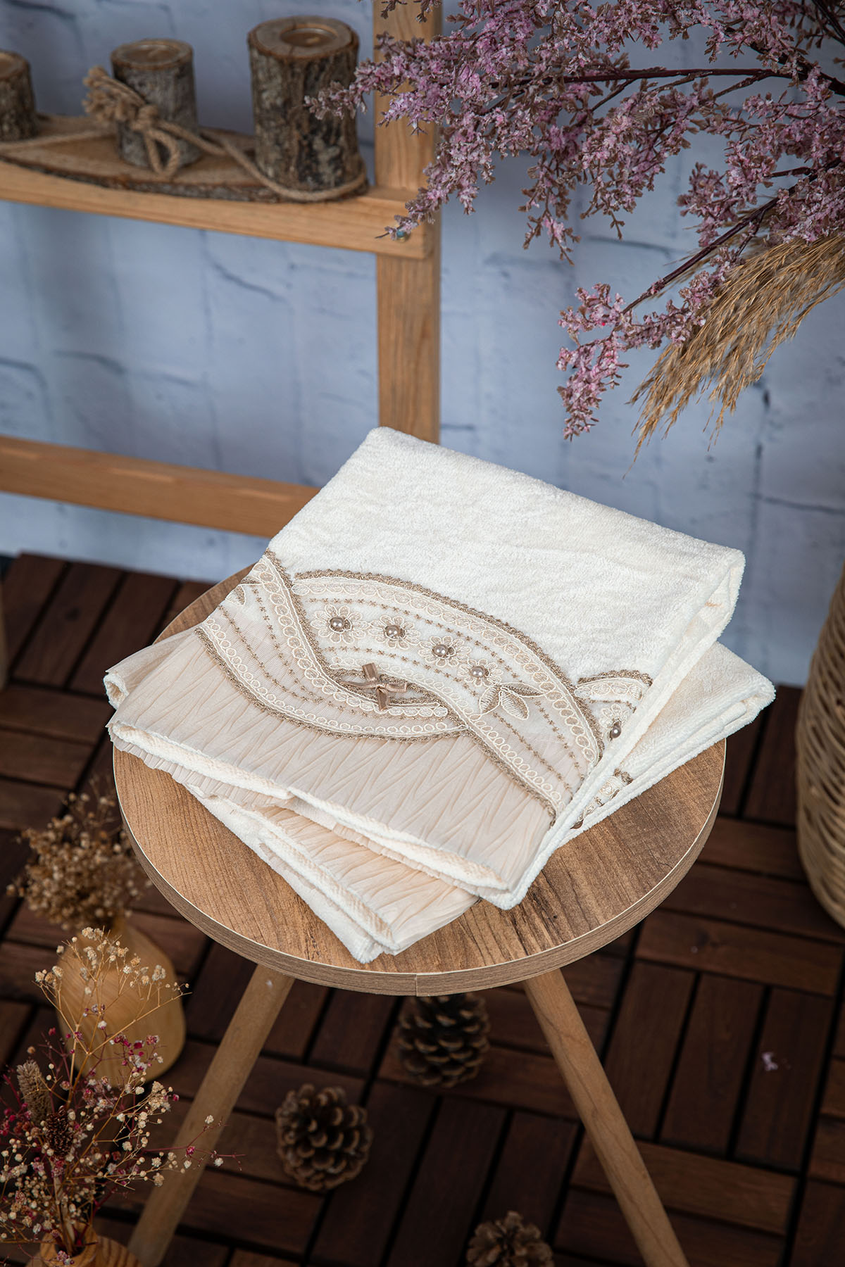 %100 Pamuk Fiyonk Güpürlü Çeyizlik 2li Havlu 50x90 - Vizon %100 Pamuk Fiyonk Güpürlü Çeyizlik 2li Havlu 50x90 - Vizon