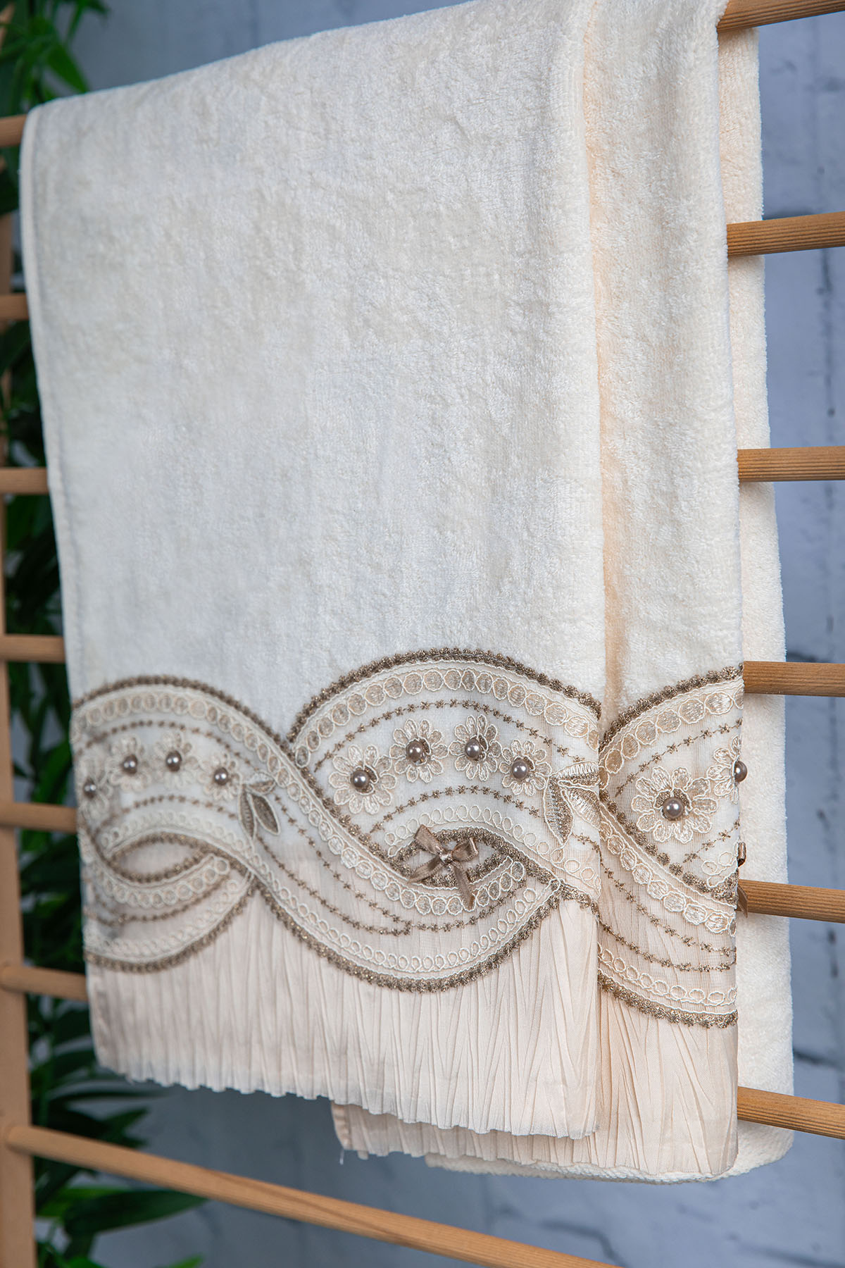 %100 Pamuk Fiyonk Güpürlü Çeyizlik 2li Havlu 50x90 - Vizon %100 Pamuk Fiyonk Güpürlü Çeyizlik 2li Havlu 50x90 - Vizon