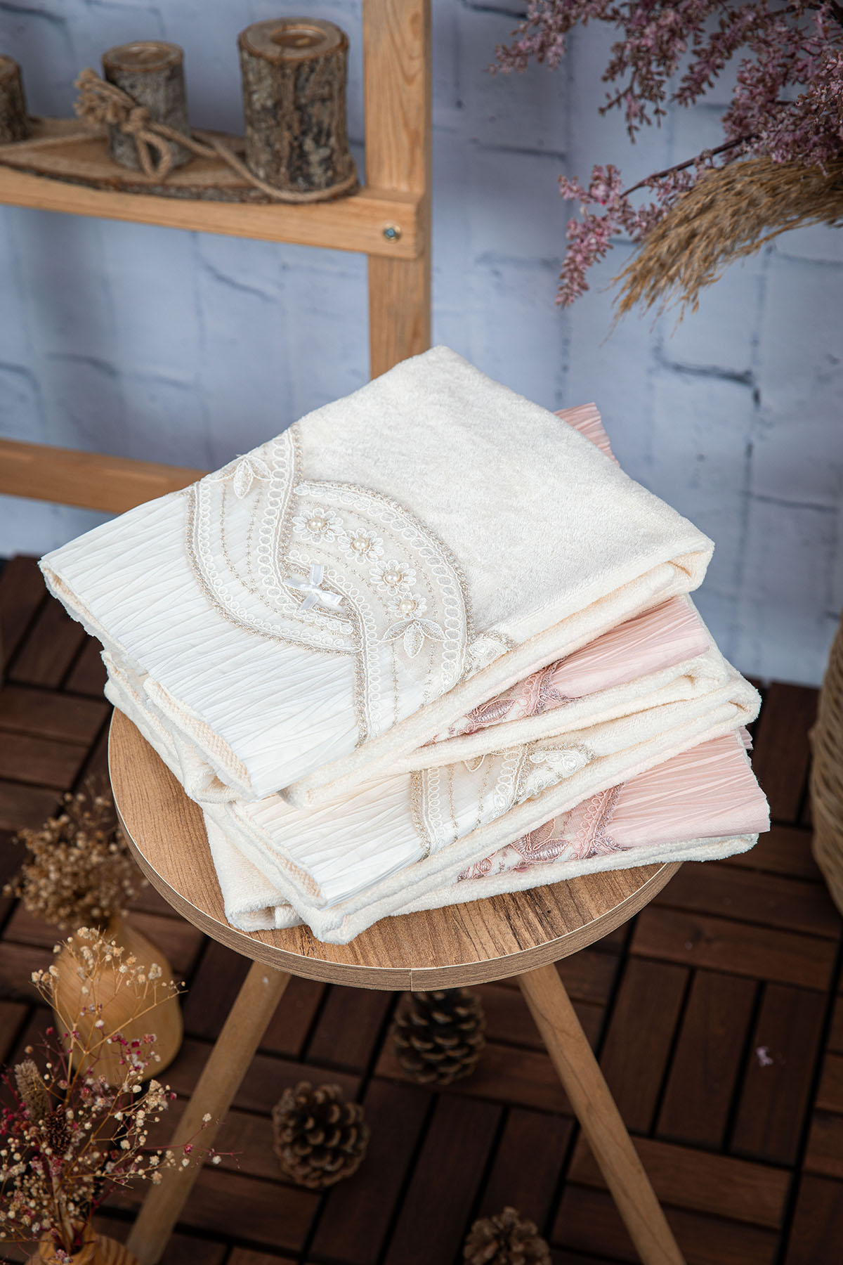 %100 Pamuk Fiyonk Güpürlü Çeyizlik 4'lü Havlu 50x90 - Krem - Pudra %100 Pamuk Fiyonk Güpürlü Çeyizlik 4'lü Havlu 50x90 - Krem - Pudra