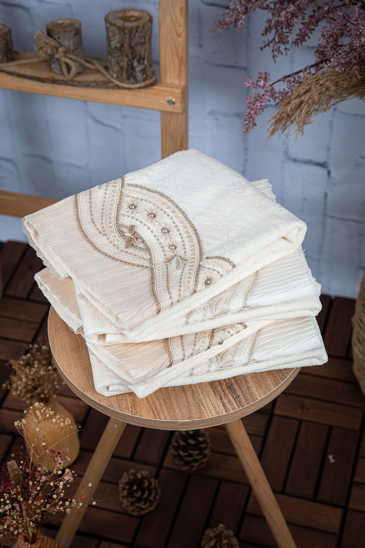 %100 Pamuk Fiyonk Güpürlü Çeyizlik 4lü Havlu 50x90 - Krem - Vizon %100 Pamuk Fiyonk Güpürlü Çeyizlik 4lü Havlu 50x90 - Krem - Vizon