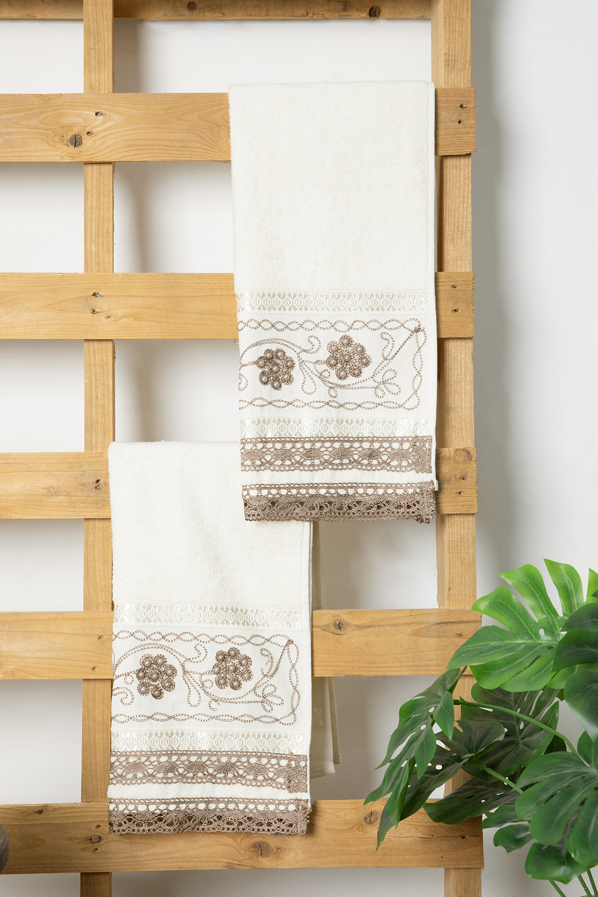 %100 Pamuk Güpürlü Çeyizlik 2li Havlu 50x90 - Kahve %100 Pamuk Güpürlü Çeyizlik 2li Havlu 50x90 - Kahve