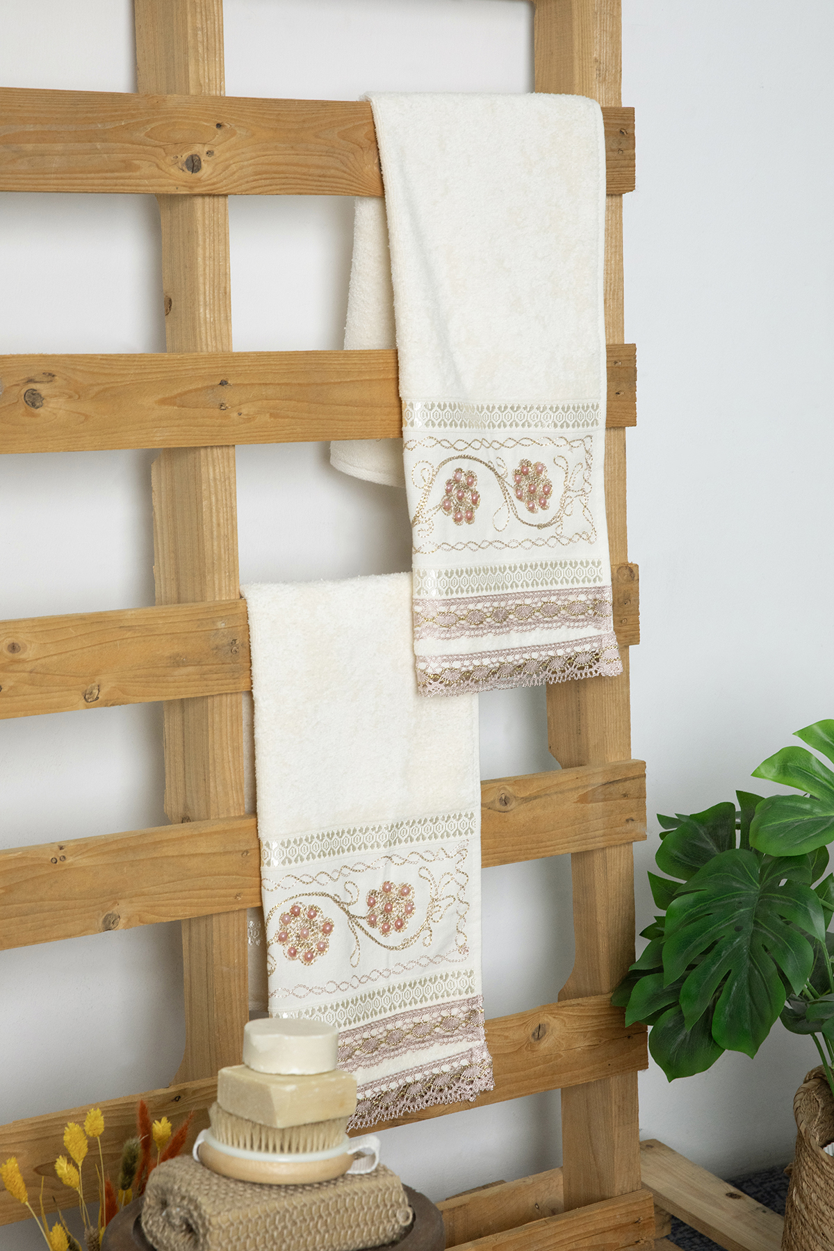 %100 Pamuk Güpürlü Çeyizlik 2li Havlu 50x90 - Pudra %100 Pamuk Güpürlü Çeyizlik 2li Havlu 50x90 - Pudra