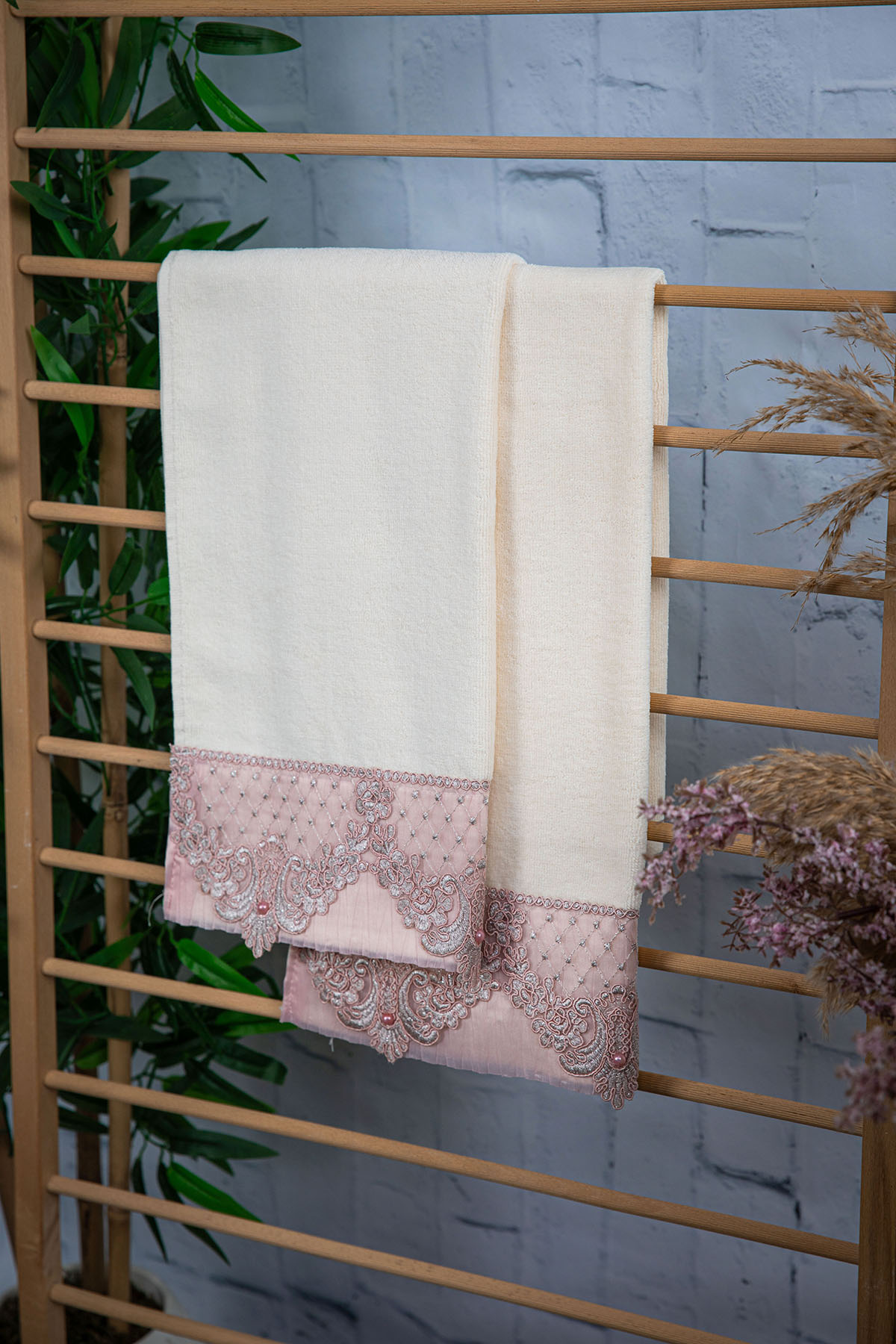 %100 Pamuk İnci Güpürlü Çeyizlik 2li Havlu 50x90 - Pudra %100 Pamuk İnci Güpürlü Çeyizlik 2li Havlu 50x90 - Pudra