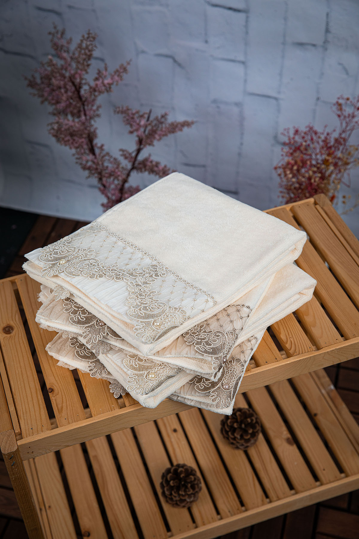 %100 Pamuk İnci Güpürlü Çeyizlik 4'lü Havlu 50x90 - Krem - Vizon %100 Pamuk İnci Güpürlü Çeyizlik 4'lü Havlu 50x90 - Krem - Vizon