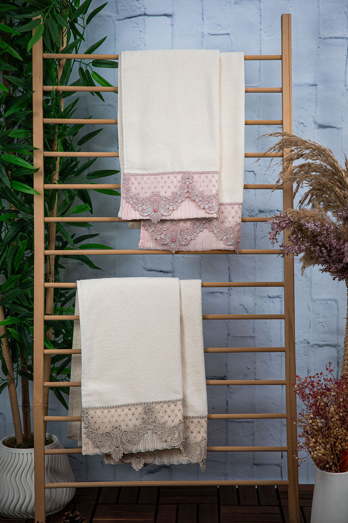 %100 Pamuk İnci Güpürlü Çeyizlik 4lü Havlu 50x90 - Pudra - Vizon %100 Pamuk İnci Güpürlü Çeyizlik 4lü Havlu 50x90 - Pudra - Vizon