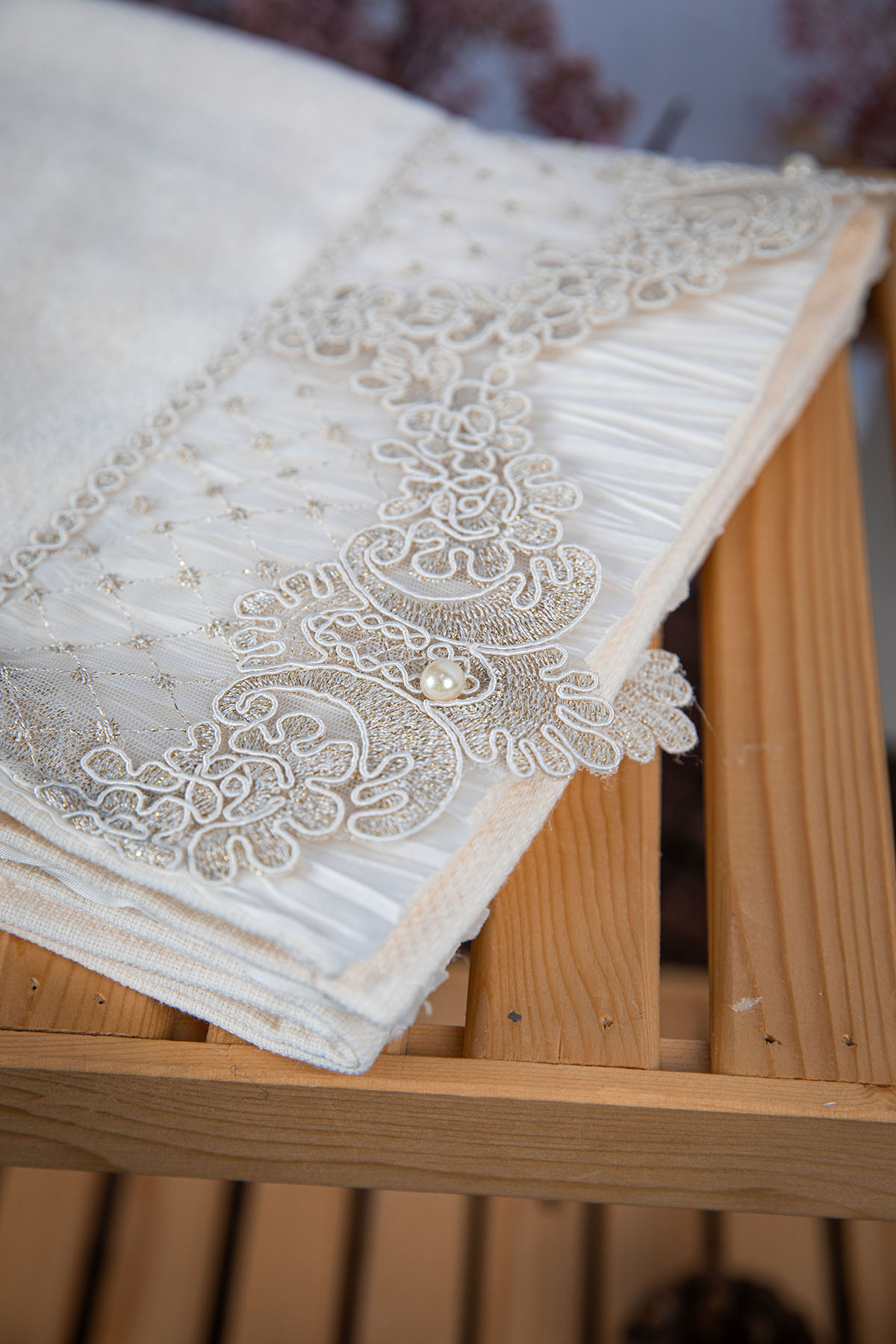 %100 Pamuk İnci Güpürlü Çeyizlik Havlu 50x90 - Krem %100 Pamuk İnci Güpürlü Çeyizlik Havlu 50x90 - Krem