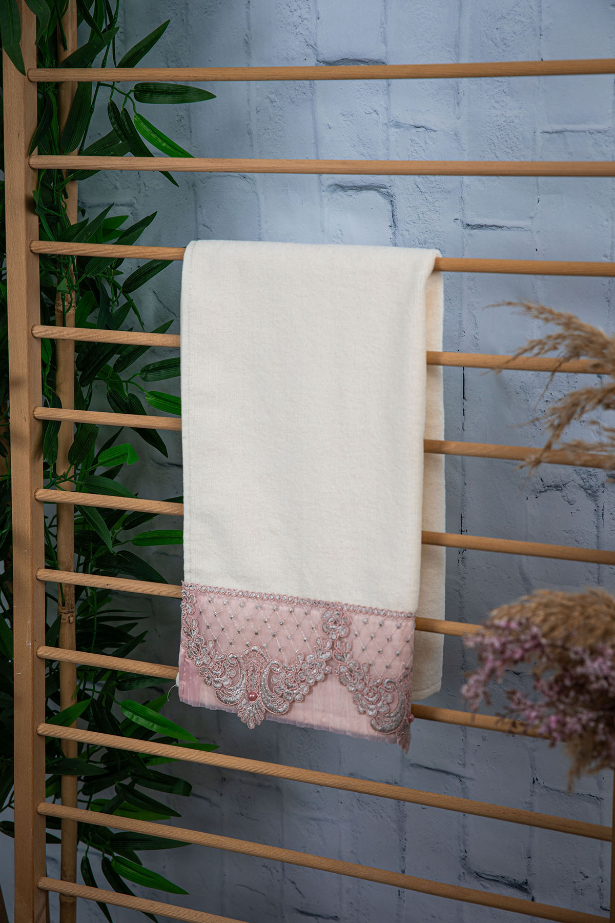 %100 Pamuk İnci Güpürlü Çeyizlik Havlu 50x90 - Pudra %100 Pamuk İnci Güpürlü Çeyizlik Havlu 50x90 - Pudra