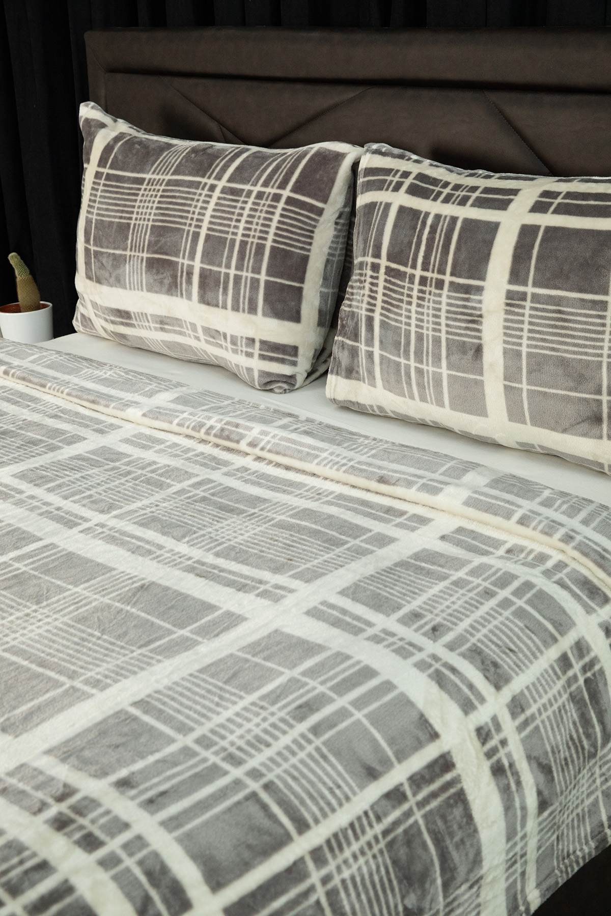 Favora 3 Parça Woolly Çift Kişilik Yatak Örtüsü Se Favora 3 Parça Woolly Çift Kişilik Yatak Örtüsü Se