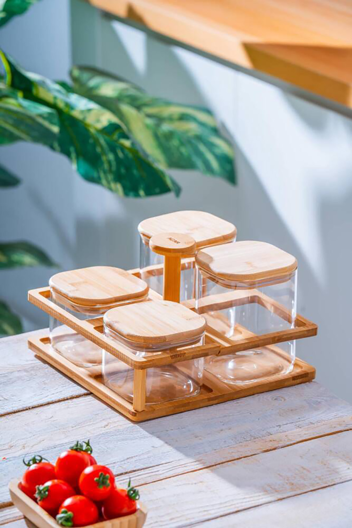 Acar Malibu Bambu Tutma Standlı 4 lü Cam Baharatlık Seti LND-07558 Acar Malibu Bambu Tutma Standlı 4 lü Cam Baharatlık Seti LND-07558