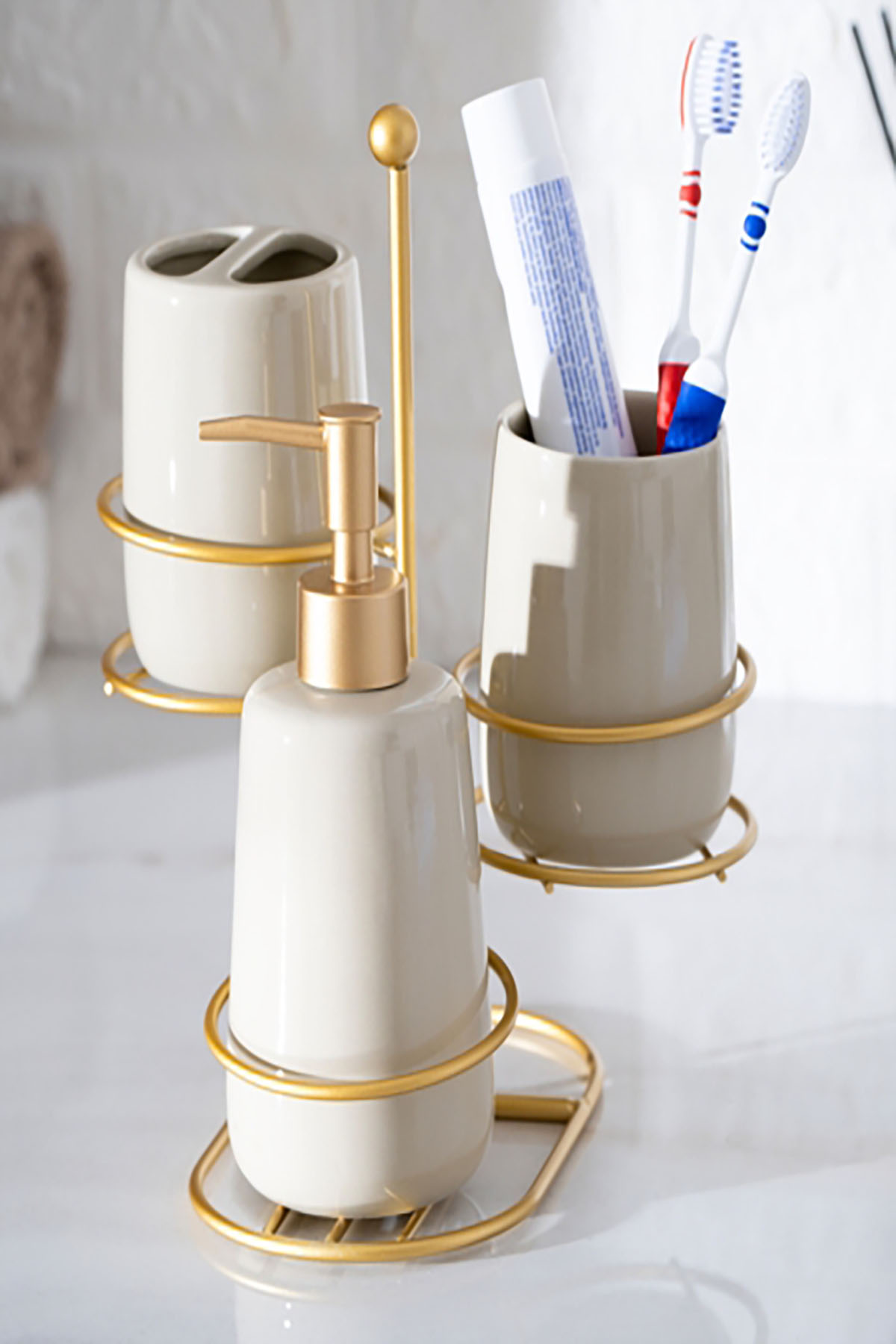 Acar Odeon Armut 3lü Banyo Seti - Gold Beyaz BANS-05868 Acar Odeon Armut 3lü Banyo Seti - Gold Beyaz BANS-05868