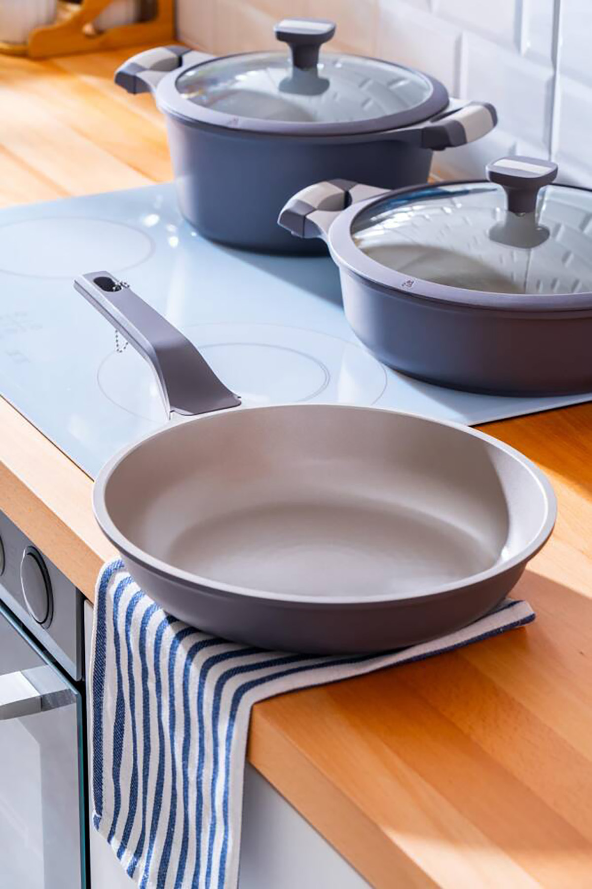 Acar Ultimate Pro 5 Parça Tencere Seti - Antrasit Beyaz BSC-06784 Acar Ultimate Pro 5 Parça Tencere Seti - Antrasit Beyaz BSC-06784