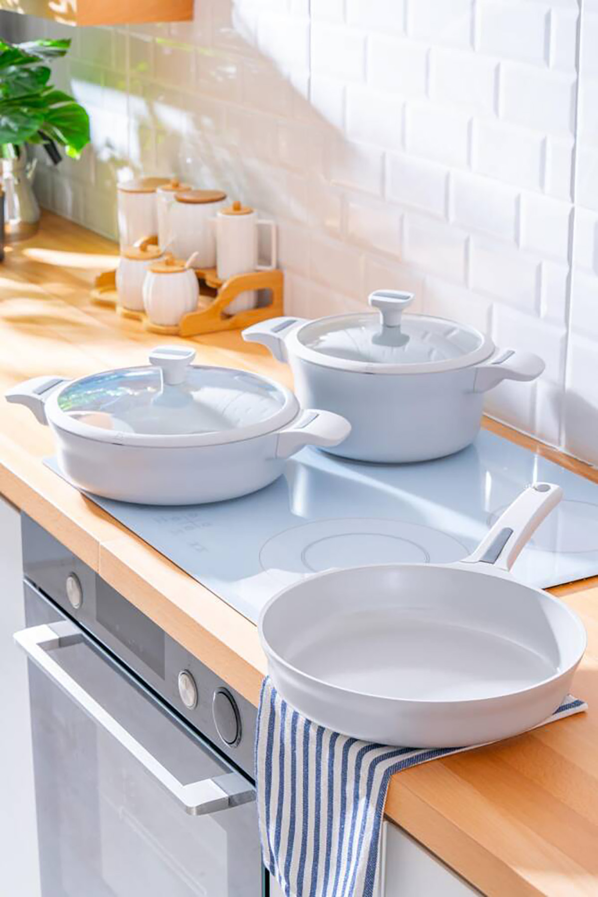 Acar Ultimate Pro 5 Parça Tencere Seti - Gri Beyaz BSC-06781 Acar Ultimate Pro 5 Parça Tencere Seti - Gri Beyaz BSC-06781