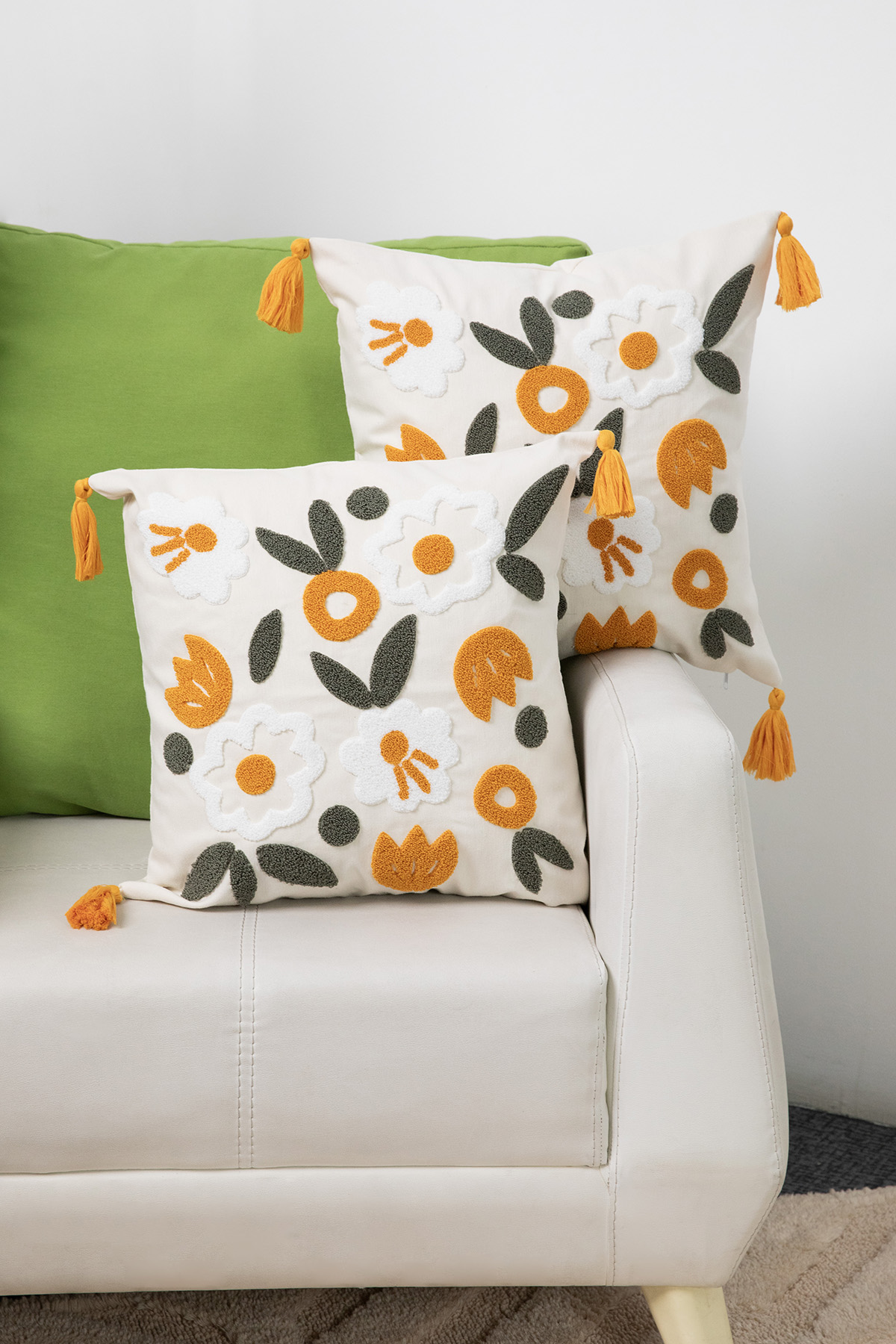 Avis Püsküllü Punch İşlemeli 2'li Kırlent Kılıfı 42x42 - Turuncu Avis Püsküllü Punch İşlemeli 2'li Kırlent Kılıfı 42x42 - Turuncu