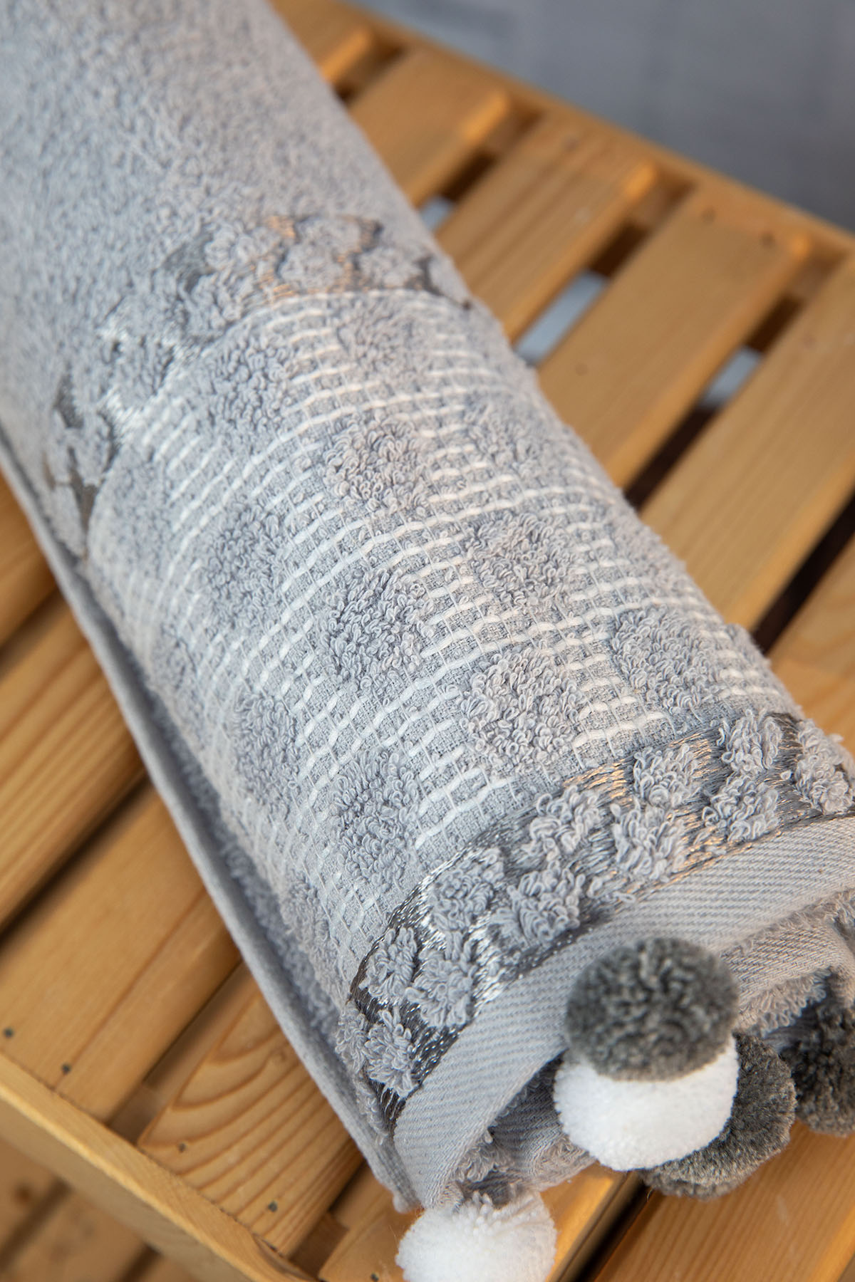 Bella Ponponlu 2'li El Yüz Havlusu - Gri Bella Ponponlu 2'li El Yüz Havlusu - Gri