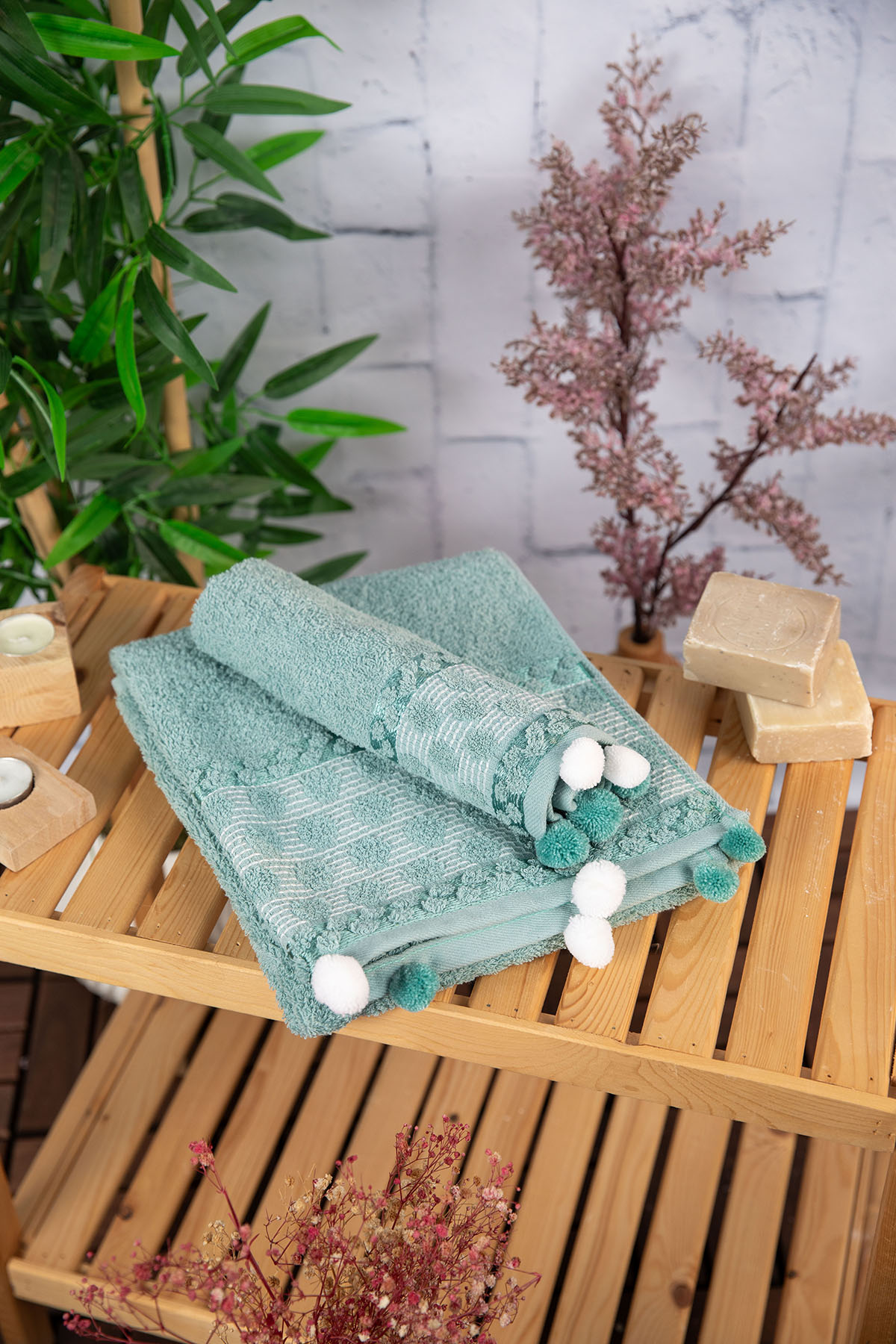 Bella Ponponlu 2'li El Yüz Havlusu - Yeşil Bella Ponponlu 2'li El Yüz Havlusu - Yeşil