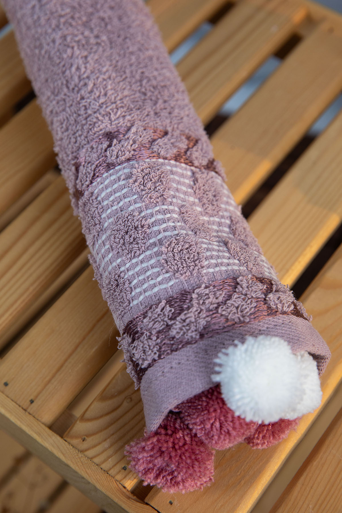 Bella Ponponlu El Havlusu 30x50 - Lila Bella Ponponlu El Havlusu 30x50 - Lila