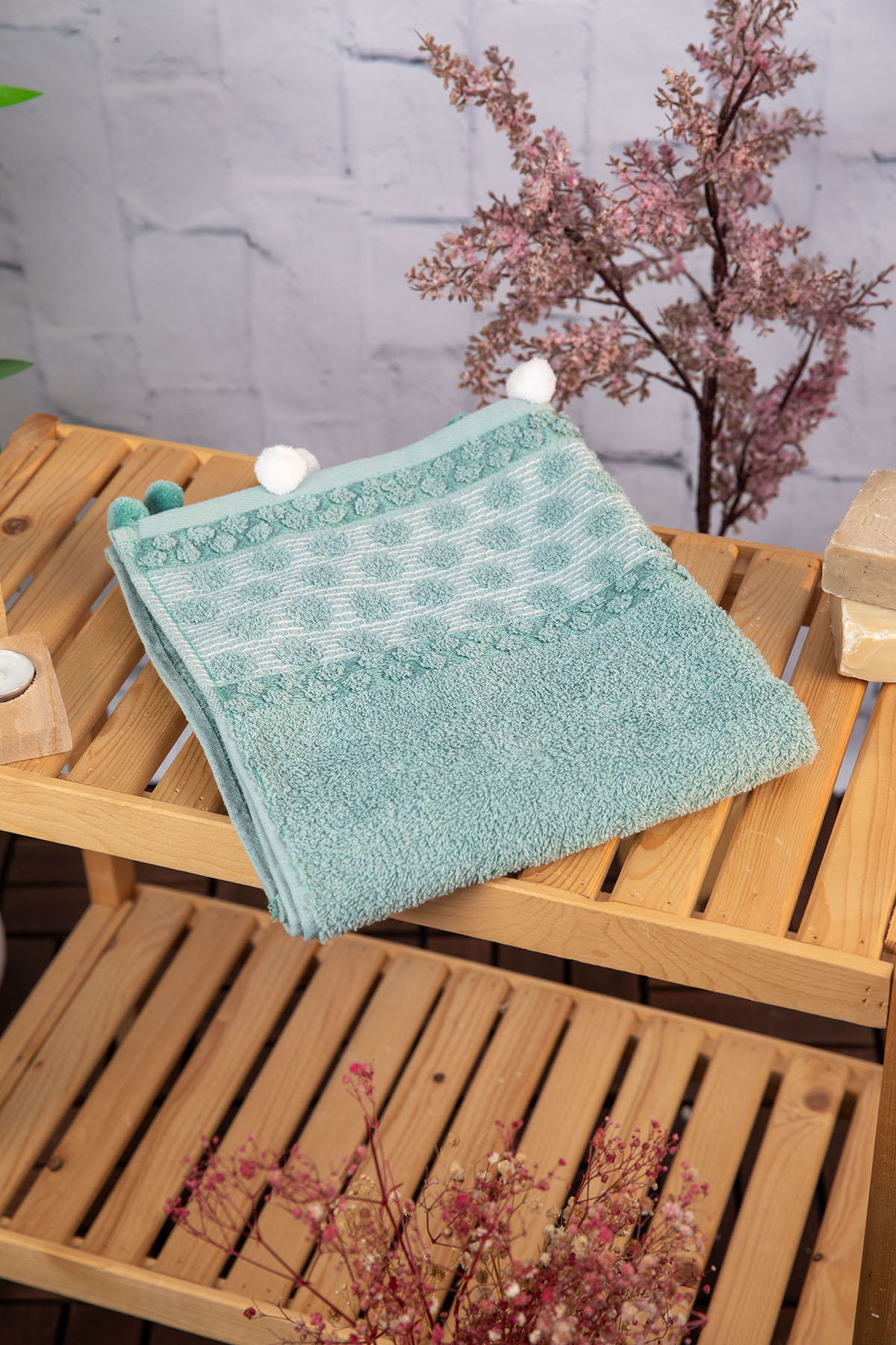 Bella Ponponlu Yüz Havlusu 50x90 - Yeşil