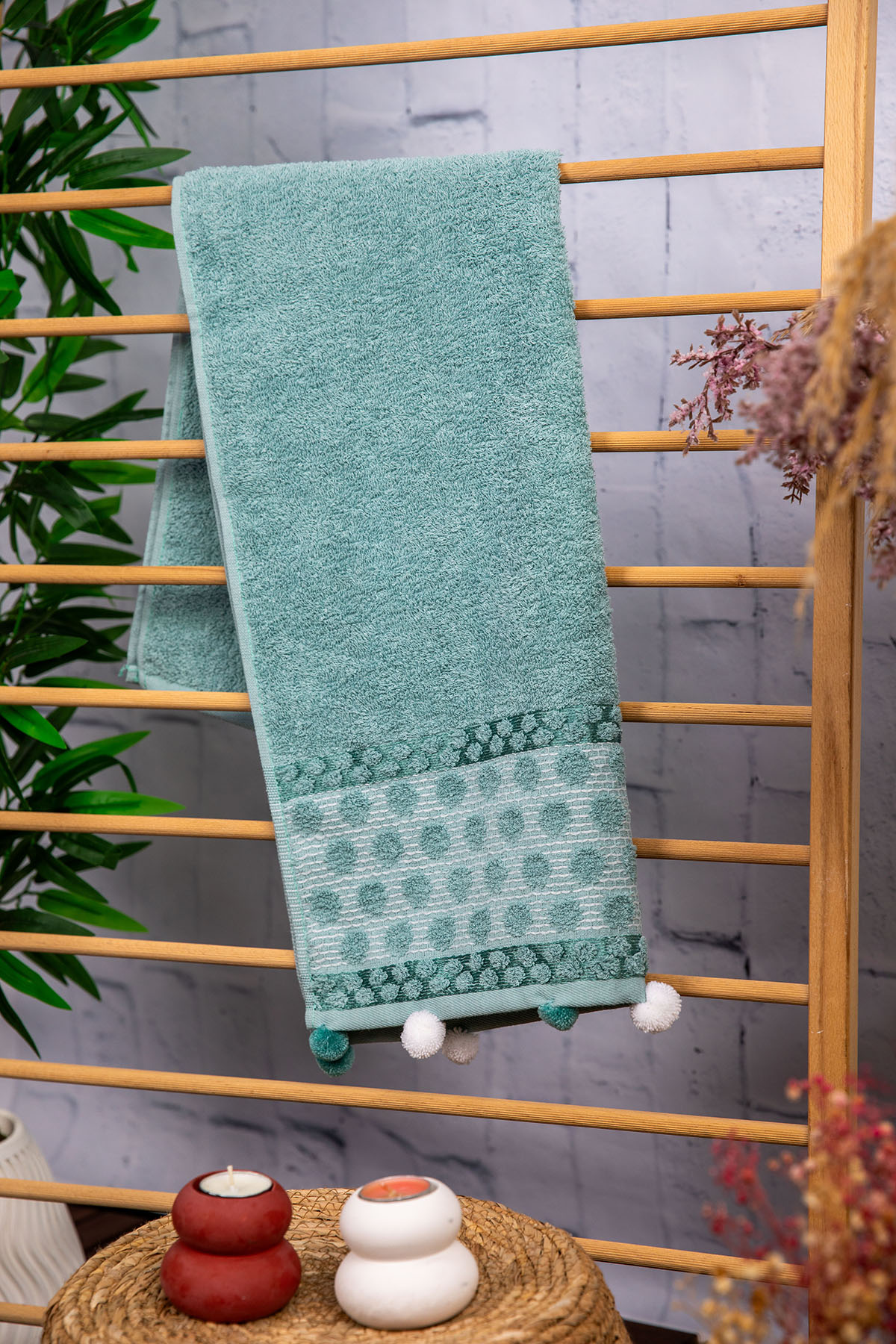 Bella Ponponlu Yüz Havlusu 50x90 - Yeşil