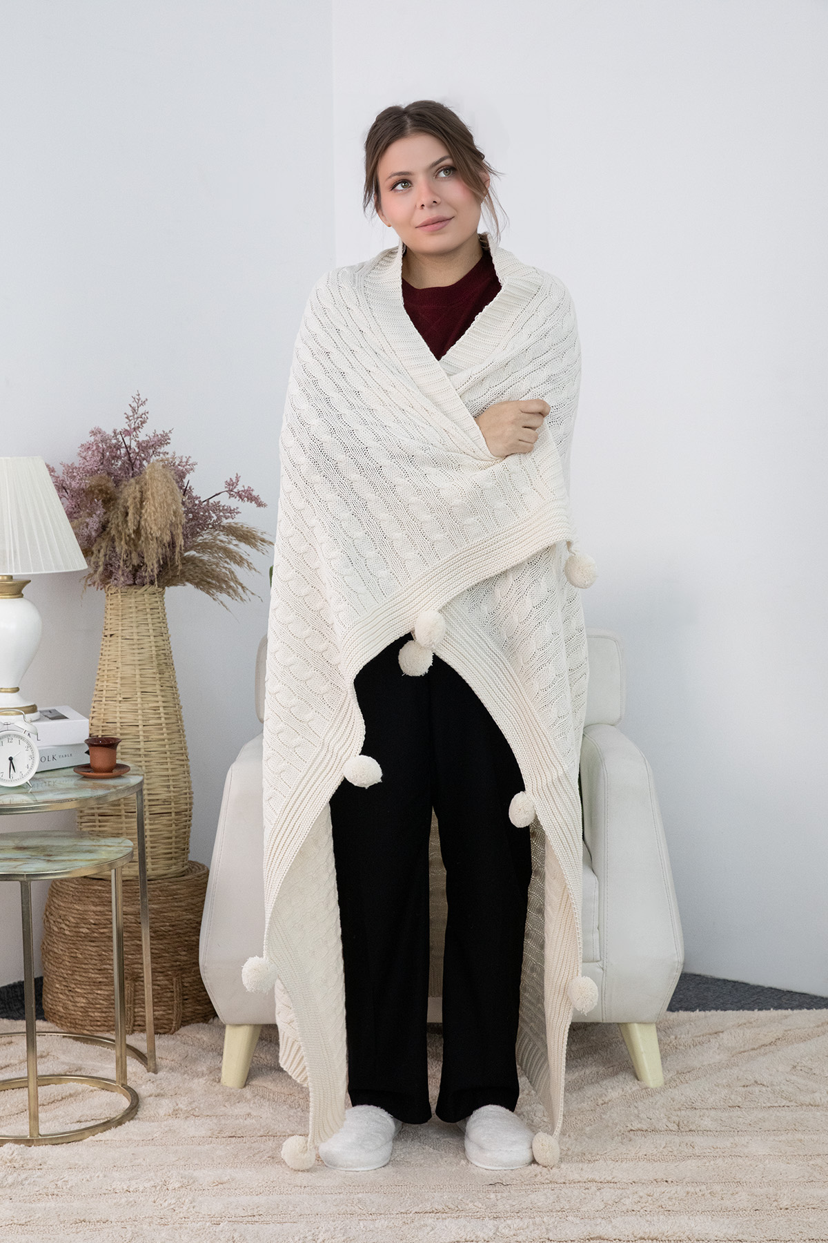Biocotton Triko Ponponlu Örgü Tv Battaniyesi - Bej
