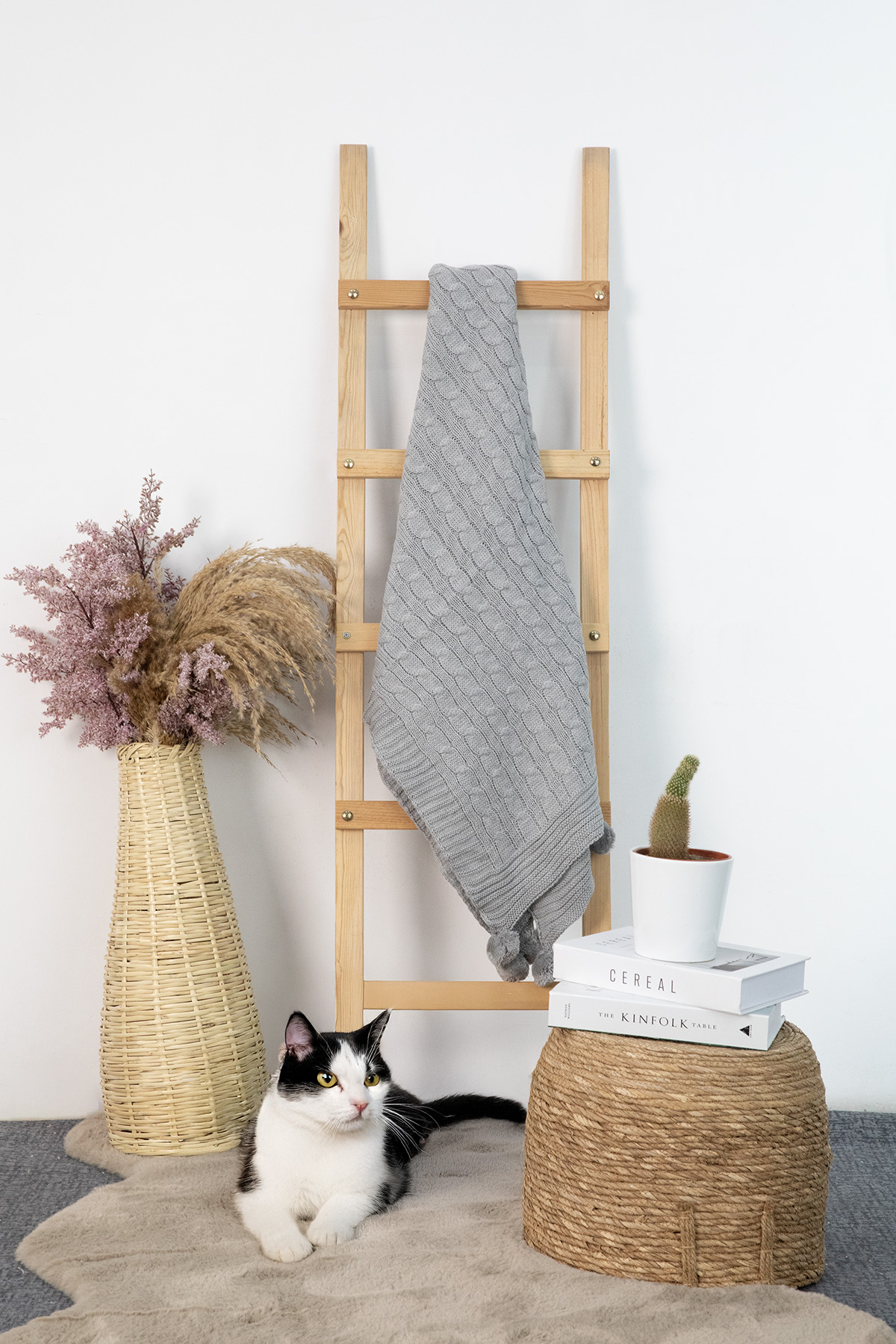 Biocotton Triko Ponponlu Tv Battaniyesi - Gri Biocotton Triko Ponponlu Tv Battaniyesi - Gri