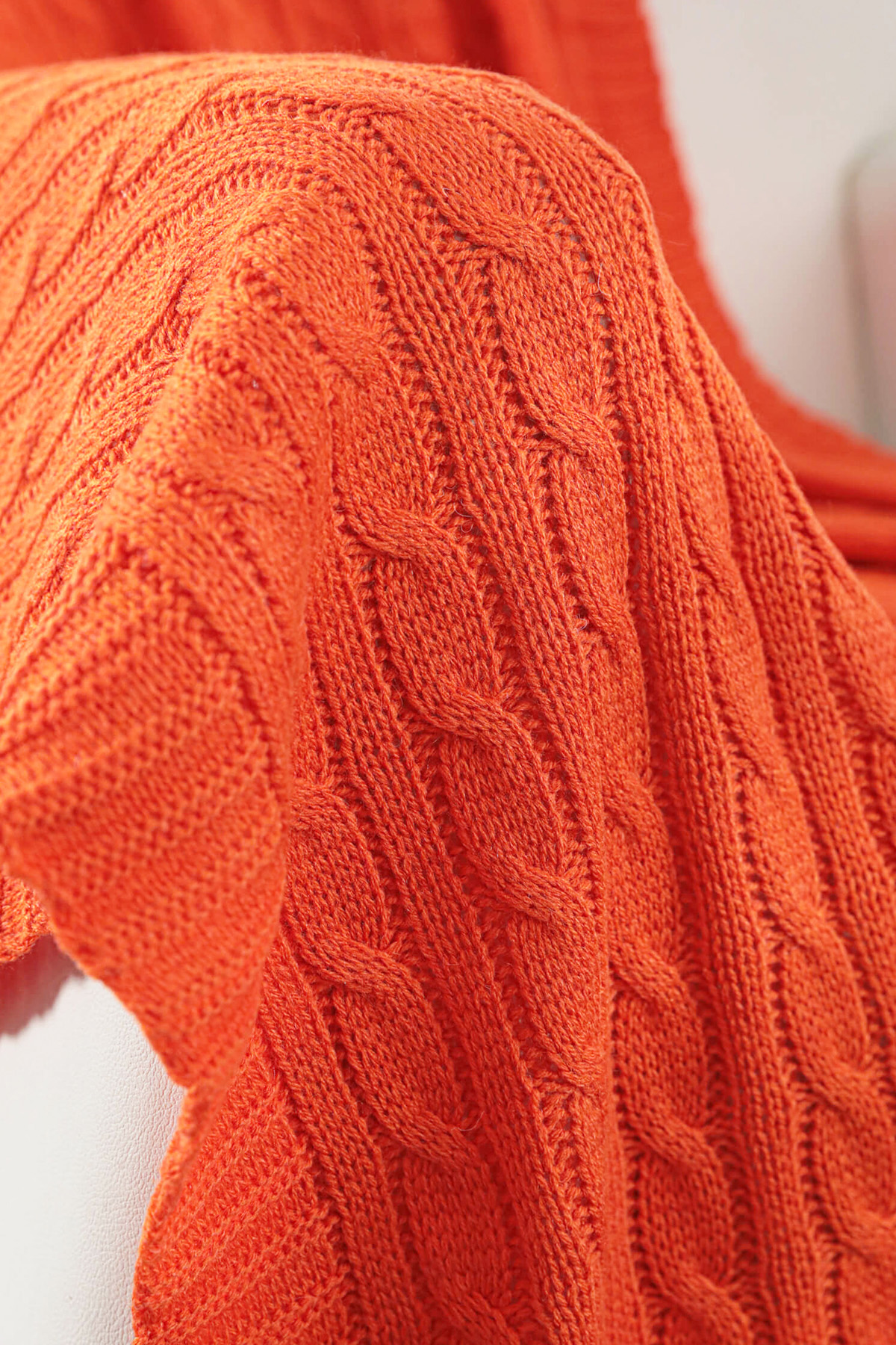 Biocotton Triko Ponponlu Tv Battaniyesi - Turuncu Biocotton Triko Ponponlu Tv Battaniyesi - Turuncu