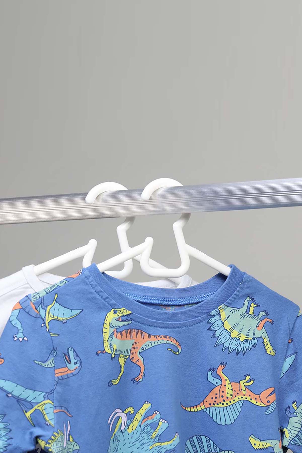 DecoBella 6'lı Plastik Çocuk Elbise Askısı 50612 - Gri DecoBella 6'lı Plastik Çocuk Elbise Askısı 50612 - Gri