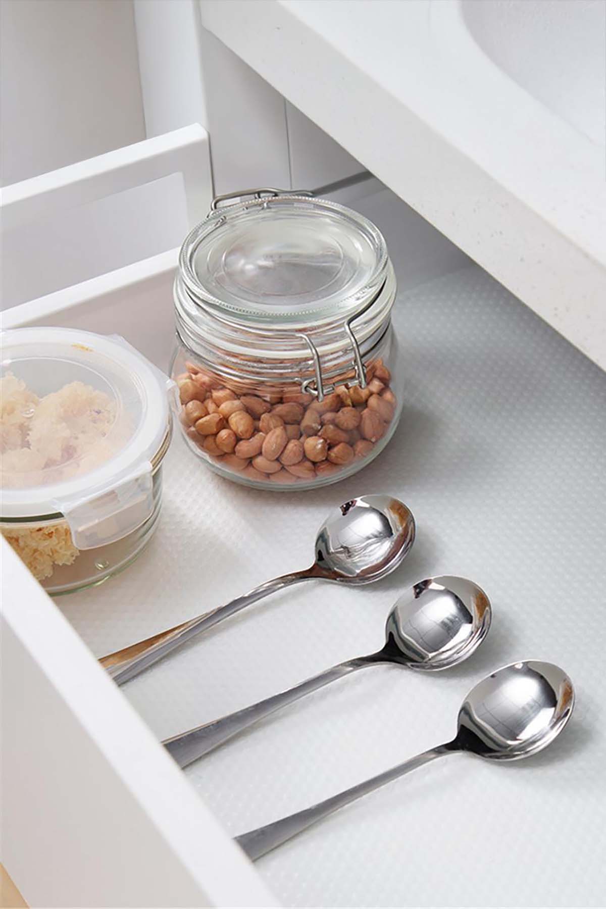 DecoBella Şeffaf Raf Örtüsü 30x200 cm 83112 - Şeffaf DecoBella Şeffaf Raf Örtüsü 30x200 cm 83112 - Şeffaf