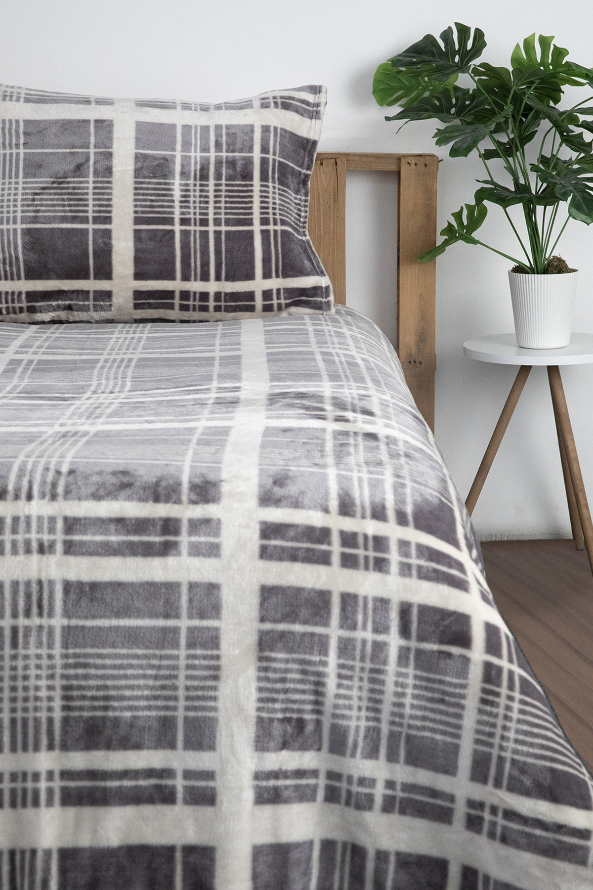 Favora 2 Parça Woolly Tek Kişilik Yatak Örtüsü Set Favora 2 Parça Woolly Tek Kişilik Yatak Örtüsü Set