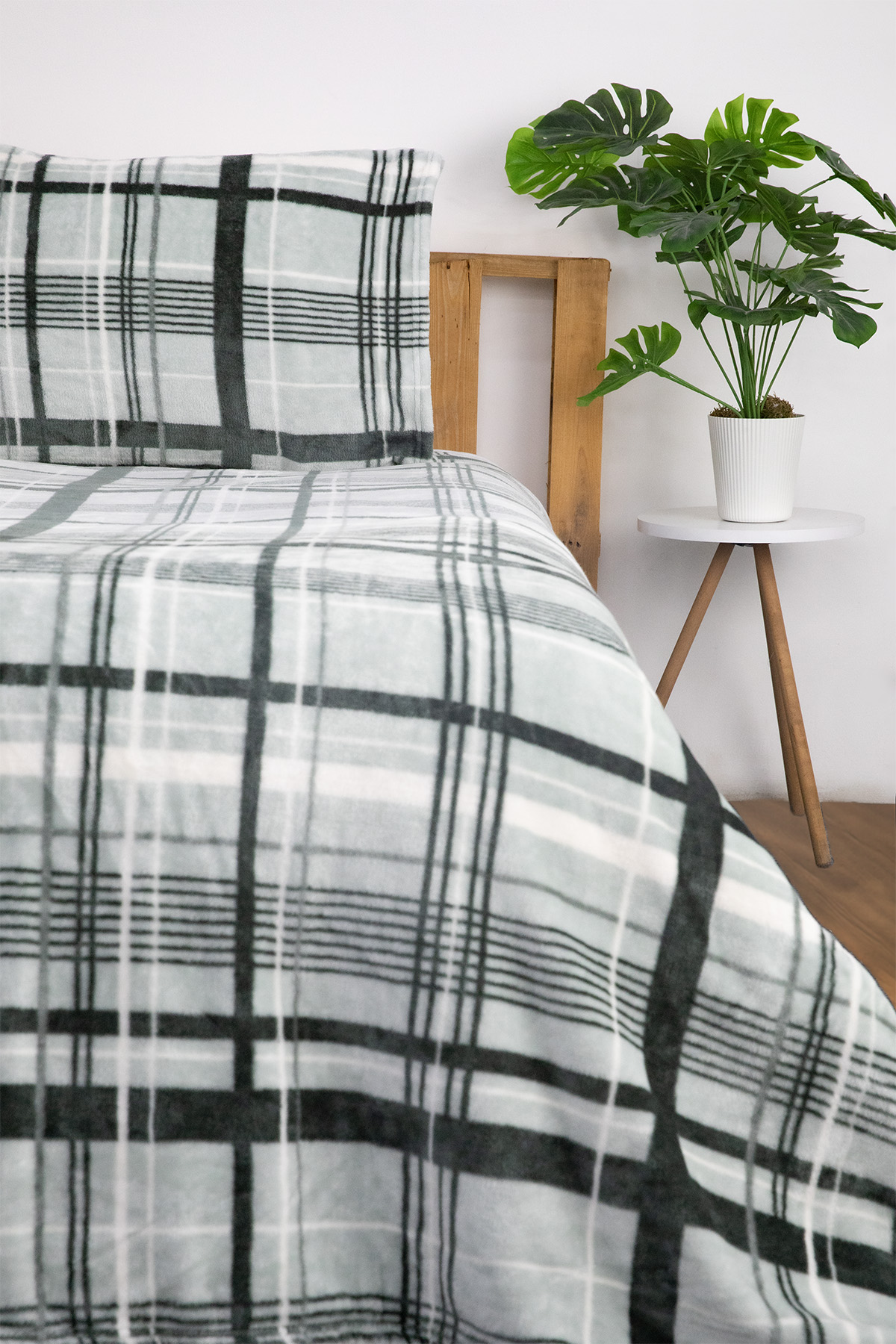 Favora 2 Parça Woolly Tek Kişilik Yatak Örtüsü Set Favora 2 Parça Woolly Tek Kişilik Yatak Örtüsü Set