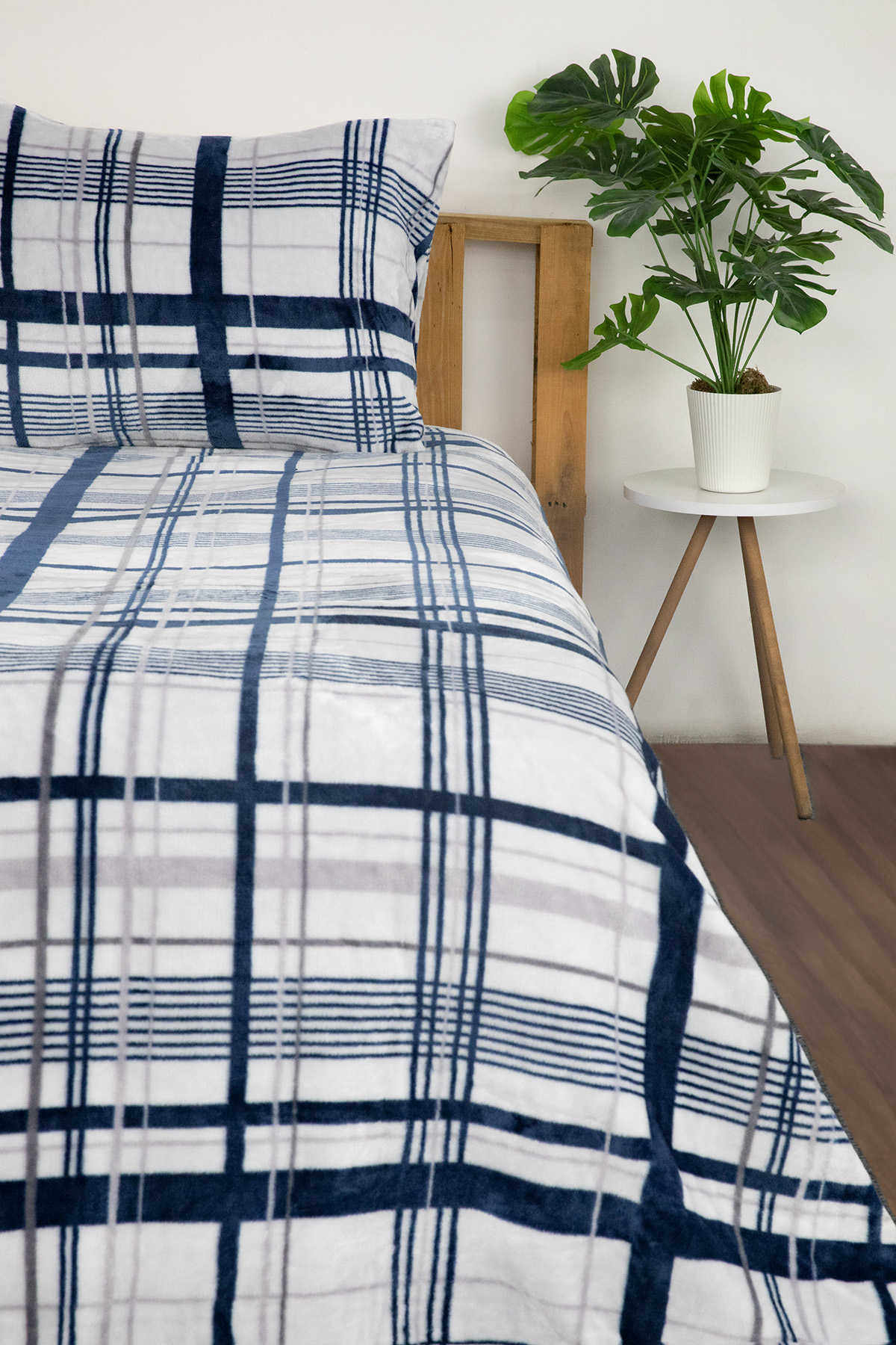 Favora 2 Parça Woolly Tek Kişilik Yatak Örtüsü Set Favora 2 Parça Woolly Tek Kişilik Yatak Örtüsü Set