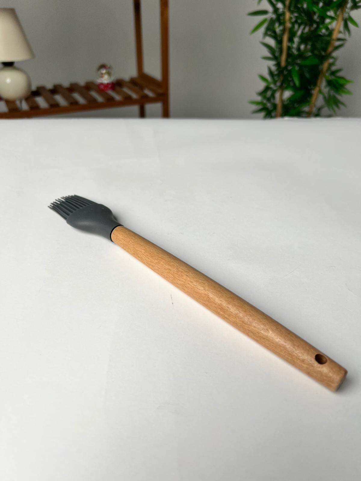 Favora 7'li Bambu Saplı Silikon Servis Seti - Gri