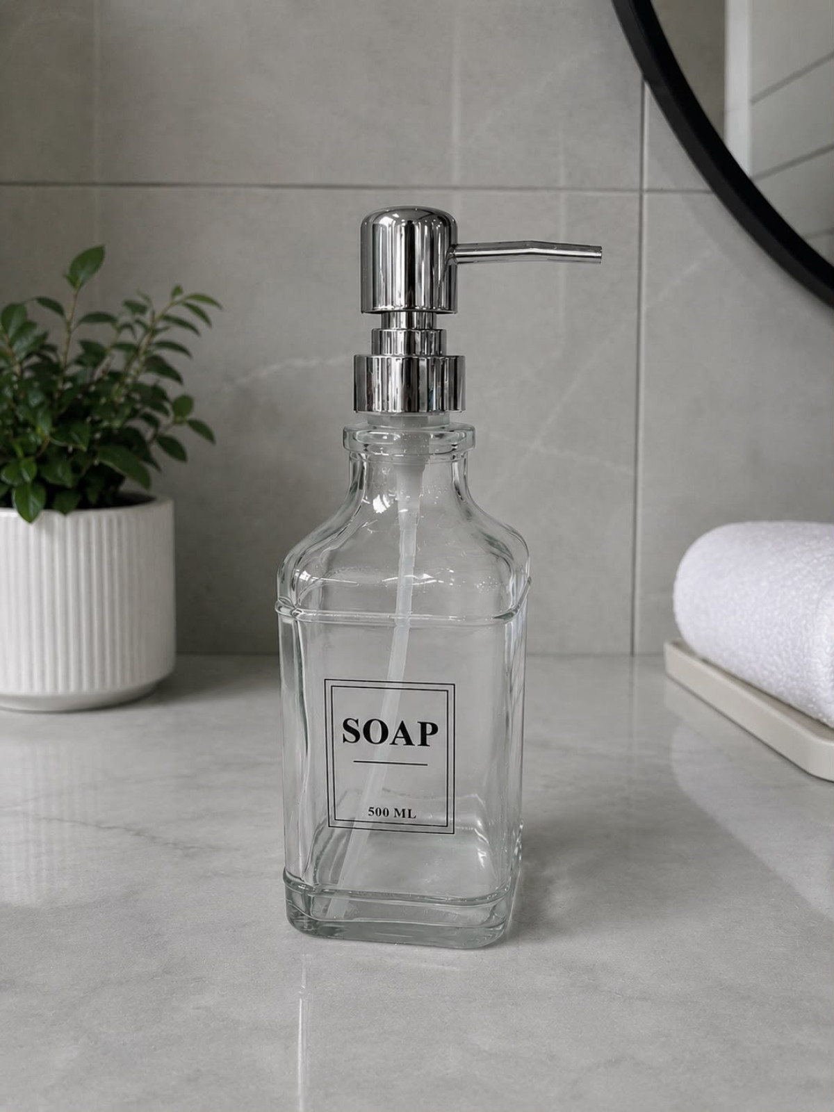 Favora Gümüş Kapaklı Cam Kare Sıvı Sabunluk 500 Ml Favora Gümüş Kapaklı Cam Kare Sıvı Sabunluk 500 Ml