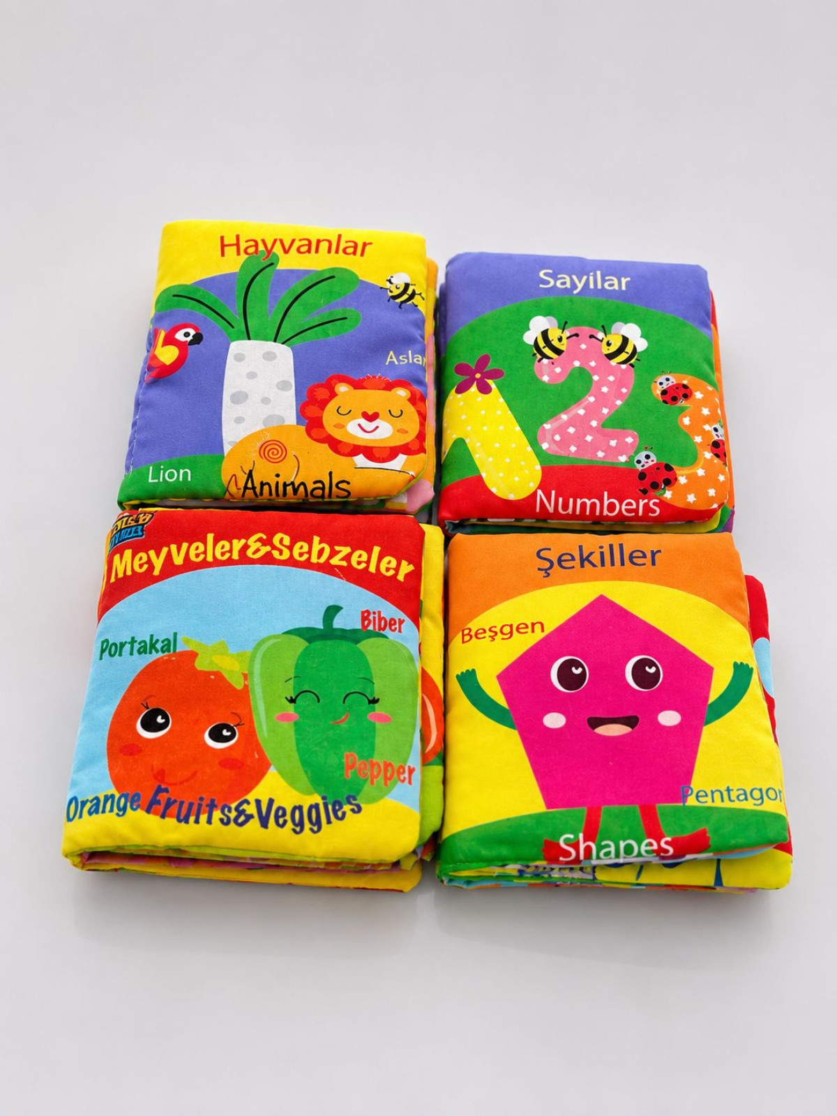 Favora Hışırtılı 4'lü Aktivite Kitabı Favora Hışırtılı 4'lü Aktivite Kitabı