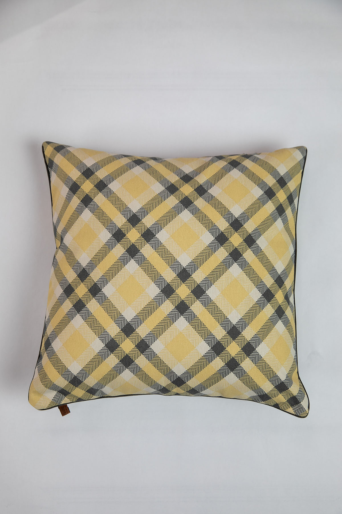 Favora Karelia Kırlent 43x43 cm - Sarı