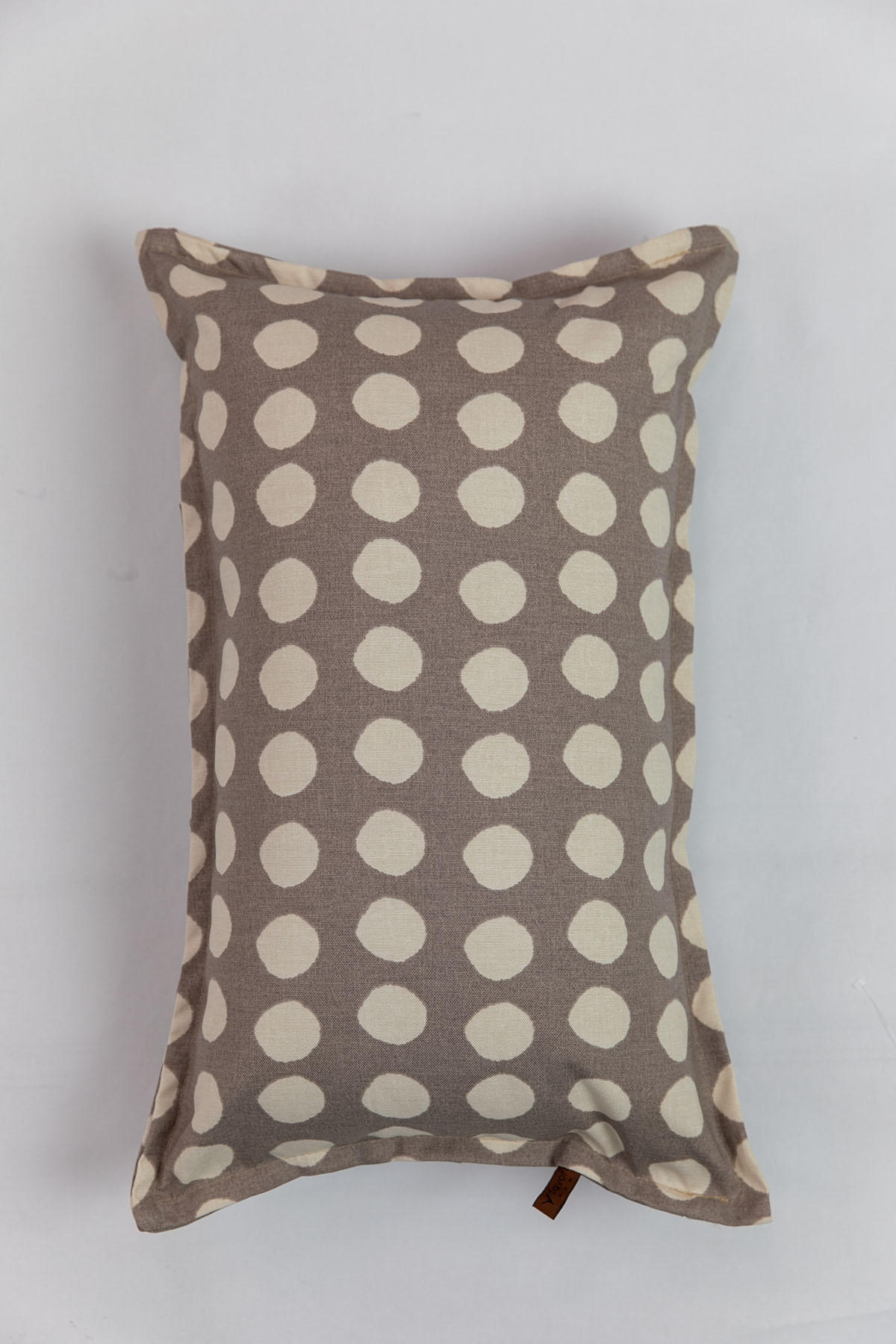 Favora Puantiyeli Kırlent 35x50 Cm - Kahve
