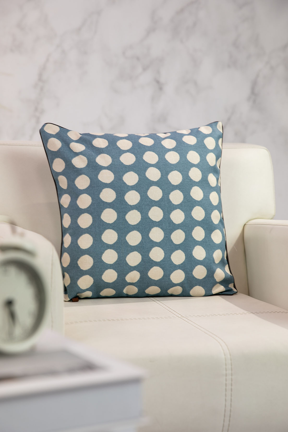 Favora Puantiyeli Kırlent 43x43 cm - Mavi