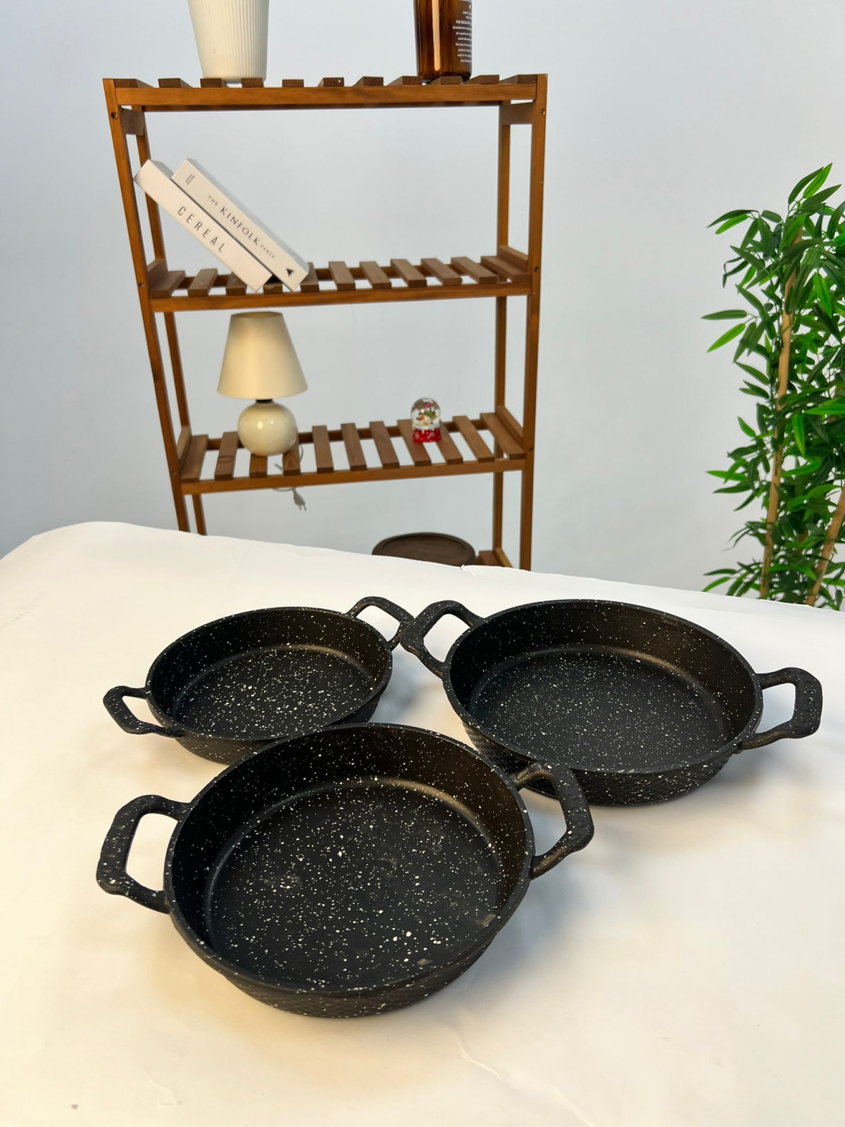 Favora Rachel 3 Lü Döküm Set Granit Yumurta Sahanı Favora Rachel 3 Lü Döküm Set Granit Yumurta Sahanı