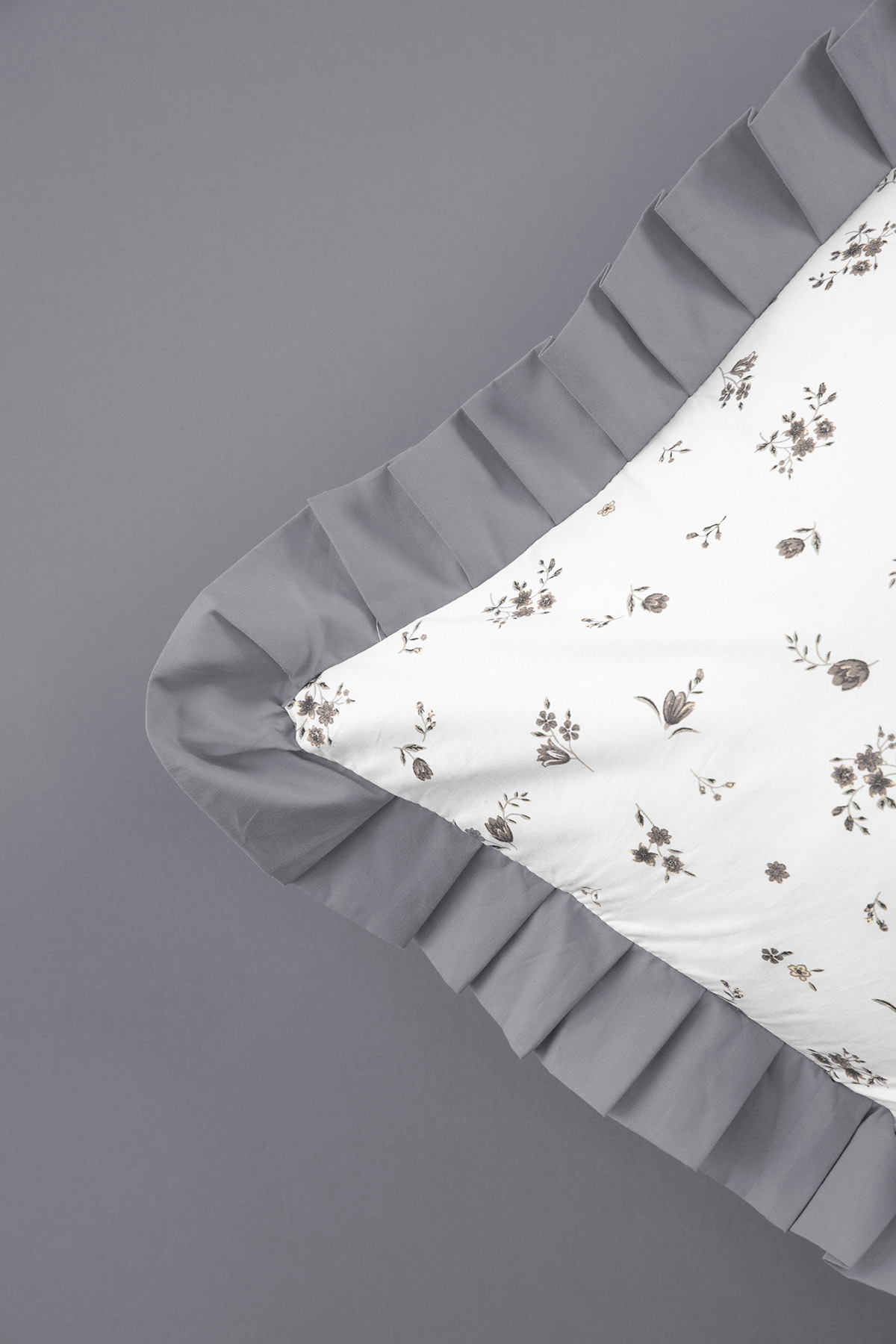 Floria Fırfırlı Çift Kişilik NevresimTakımı-Gri Floria Fırfırlı Çift Kişilik NevresimTakımı-Gri