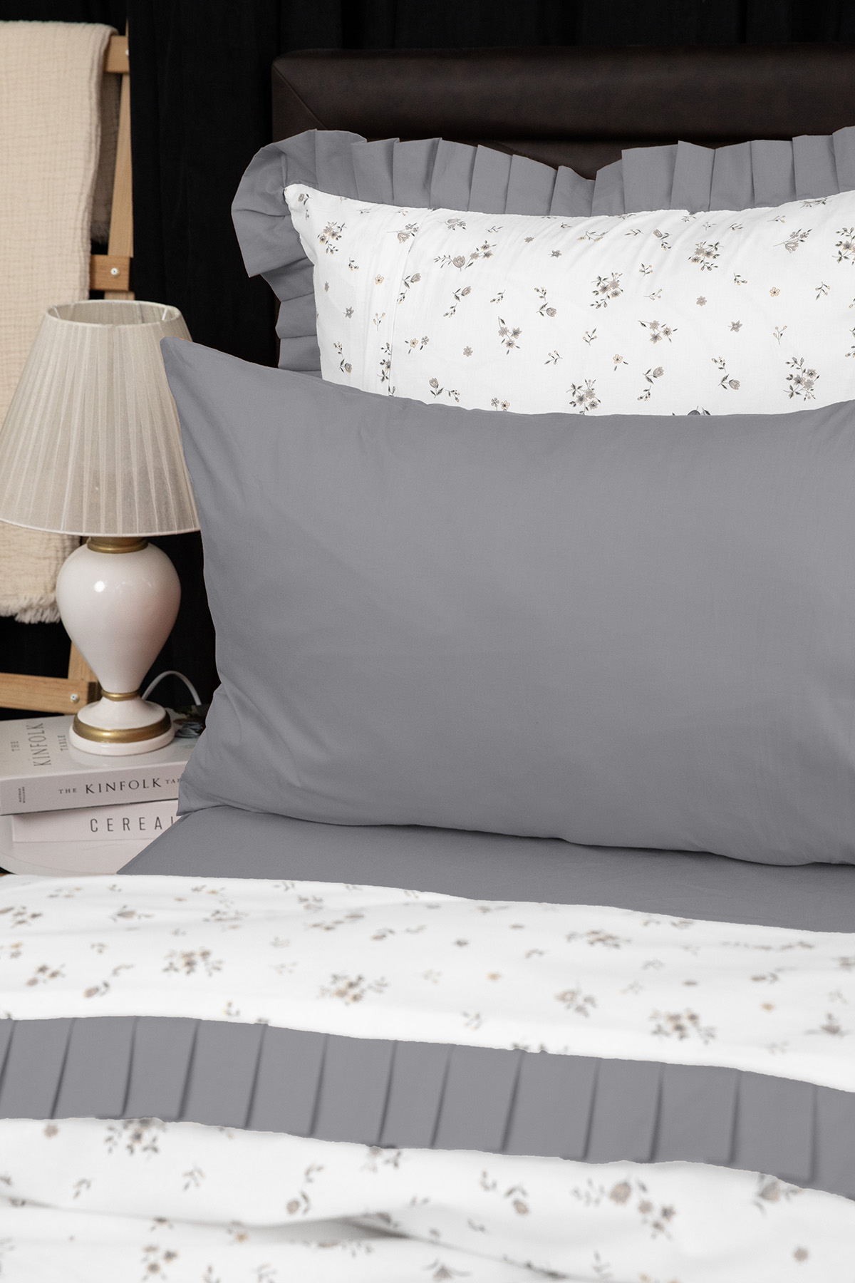 Floria Premium %100 Pamuk Fırfırlı Çift Kişilik Nevresim Takımı - Gri