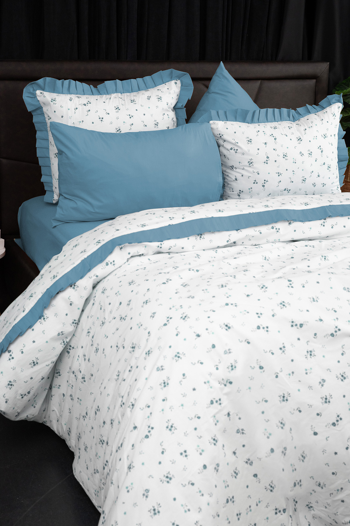 Floria Fırfırlı Çift Kişilik NevresimTakımı-Mavi Floria Fırfırlı Çift Kişilik NevresimTakımı-Mavi