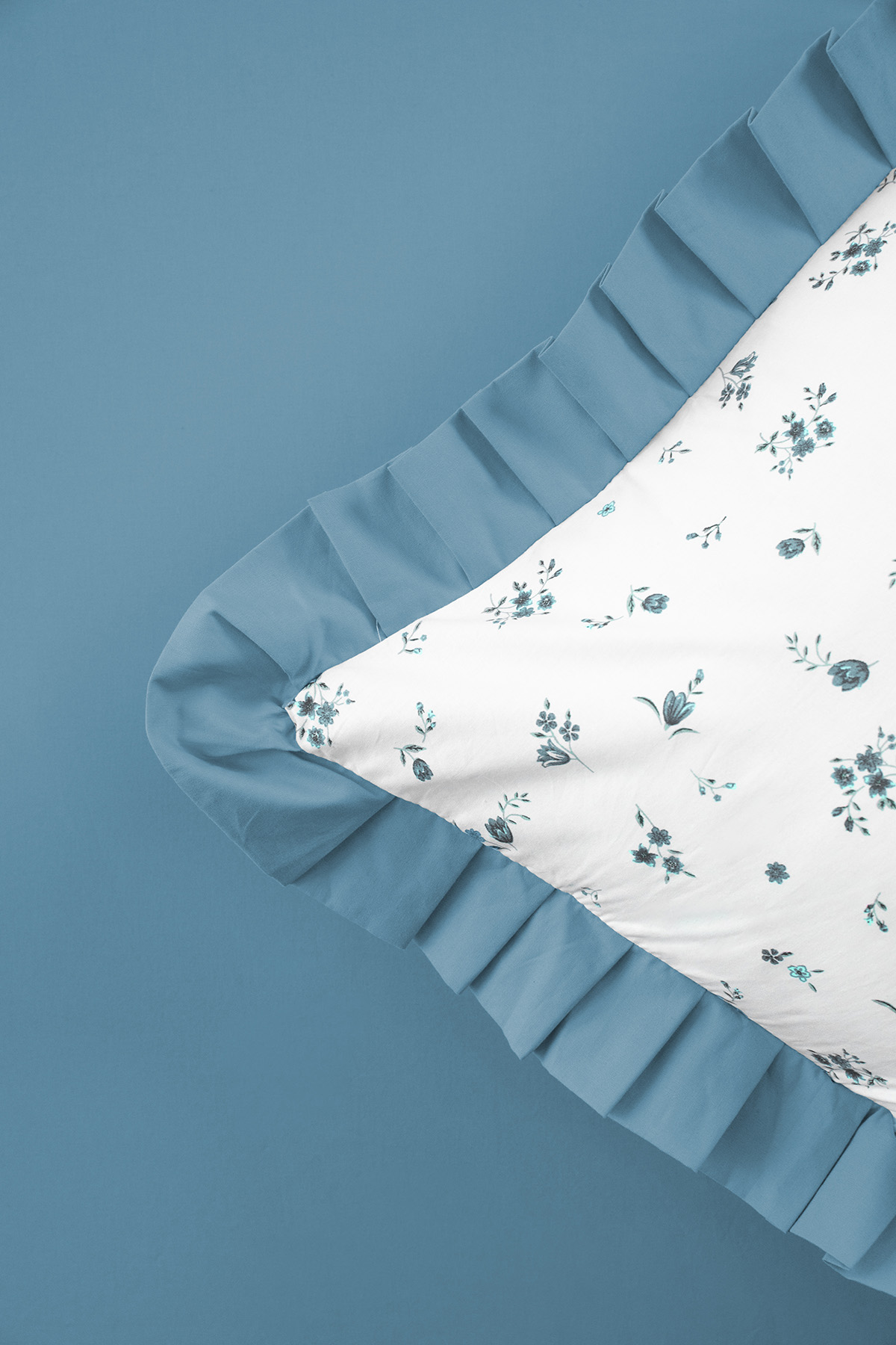 Floria Fırfırlı Çift Kişilik NevresimTakımı-Mavi Floria Fırfırlı Çift Kişilik NevresimTakımı-Mavi