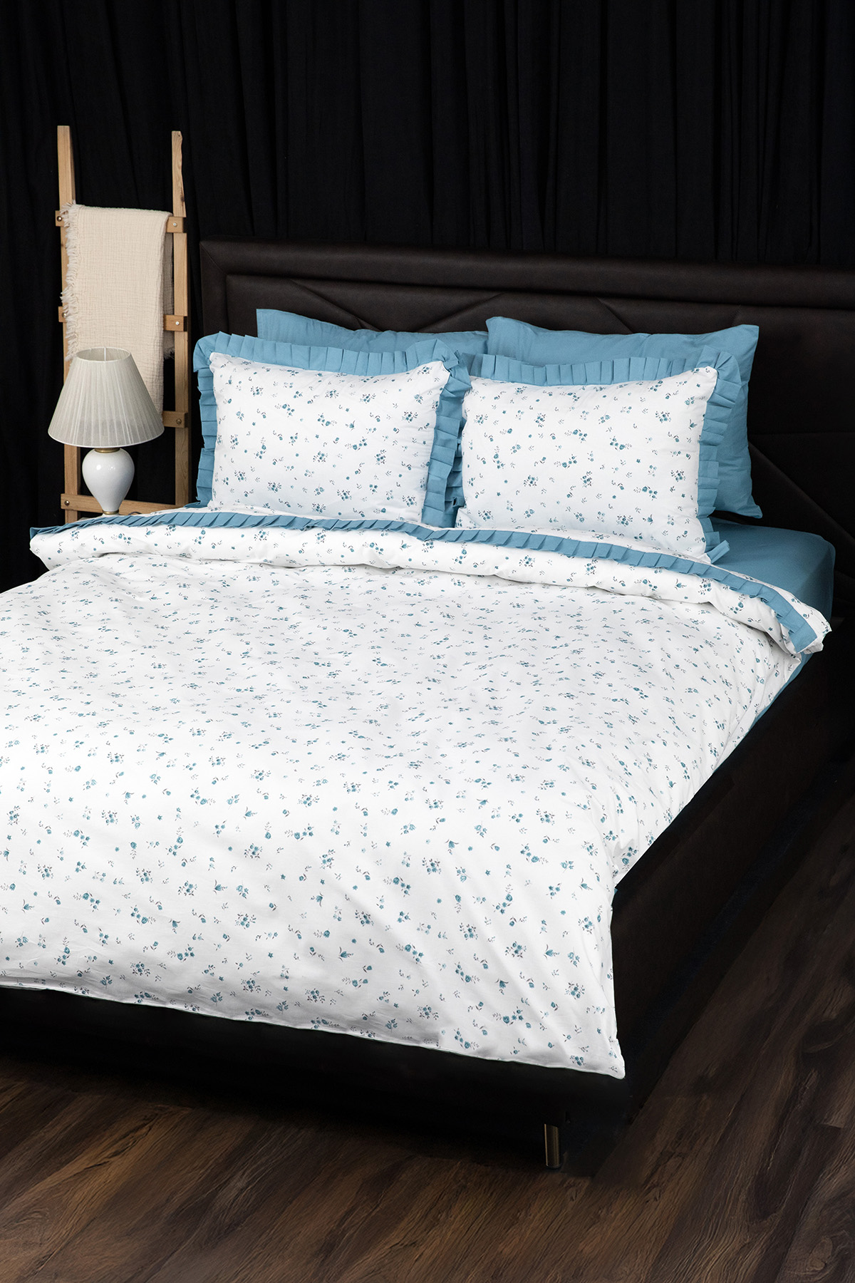 Floria Premium %100 Pamuk Fırfırlı Çift Kişilik Nevresim Takımı - Mavi