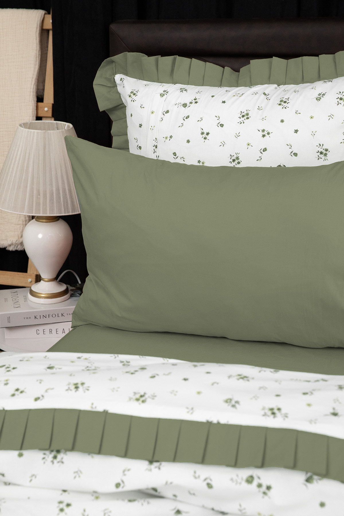 Floria Premium %100 Pamuk Fırfırlı Çift Kişilik Nevresim Takımı - Yeşil