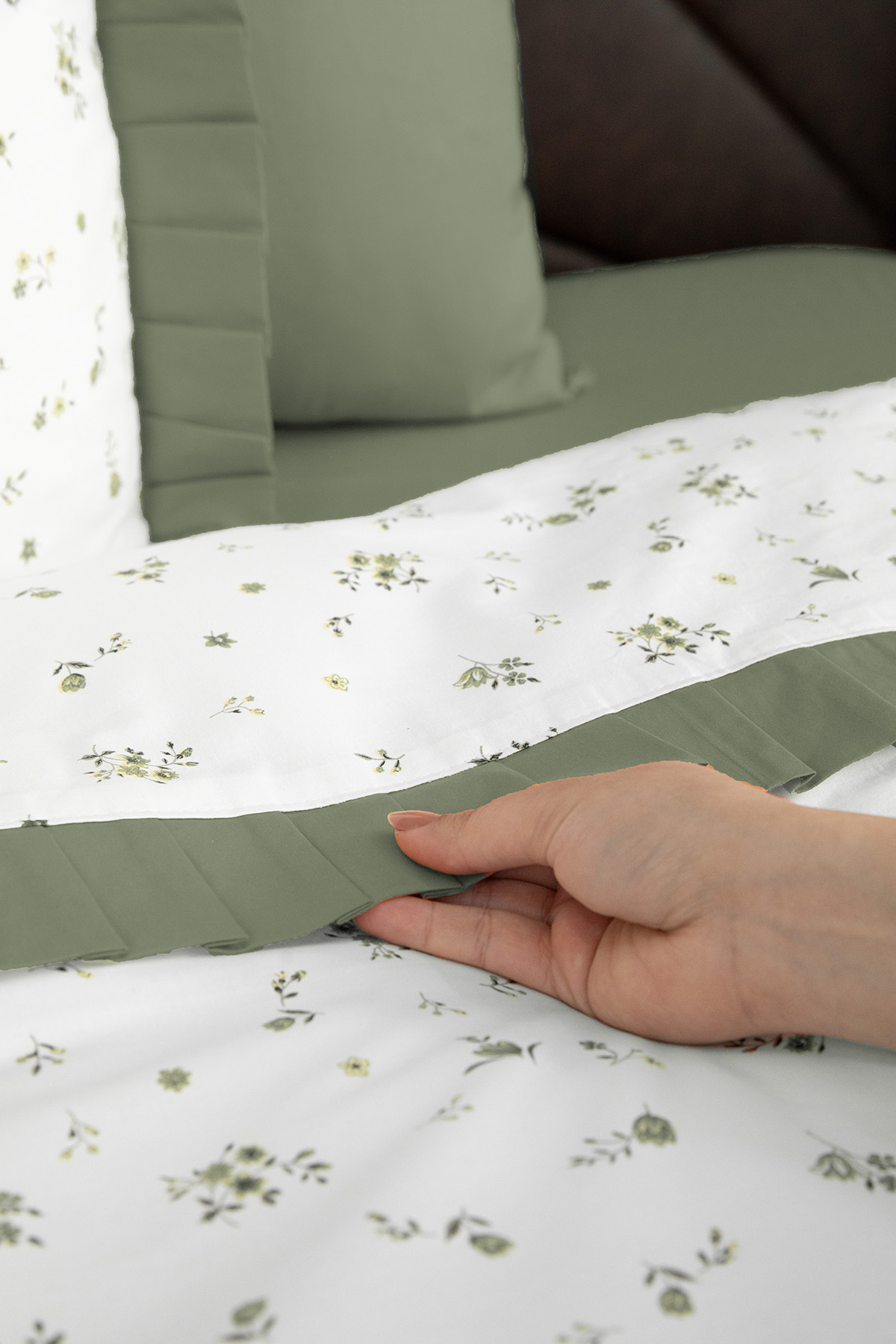 Floria Premium %100 Pamuk Fırfırlı Çift Kişilik Nevresim Takımı - Yeşil