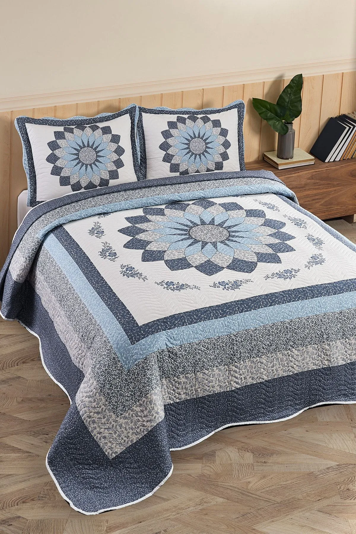 Gloria Çift Kişilik Kapitone Yatak Örtüsü Takımı - Mavi Gloria Çift Kişilik Kapitone Yatak Örtüsü Takımı - Mavi