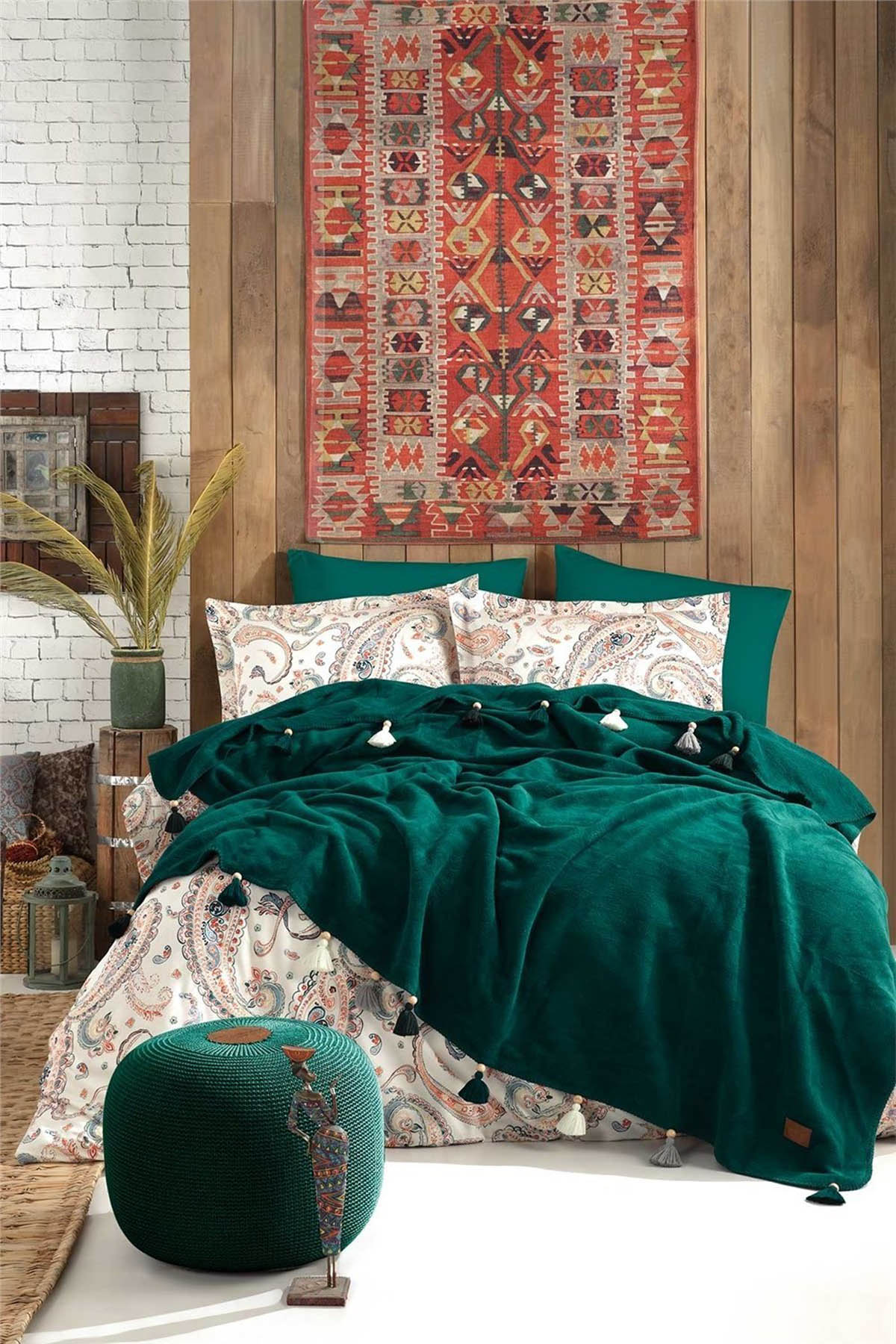 İyi Geceler Boho Chic Çift Kişilik Püsküllü Battaniyeli Nevresim Seti - Zümrüt Yeşili İyi Geceler Boho Chic Çift Kişilik Püsküllü Battaniyeli Nevresim Seti - Zümrüt Yeşili