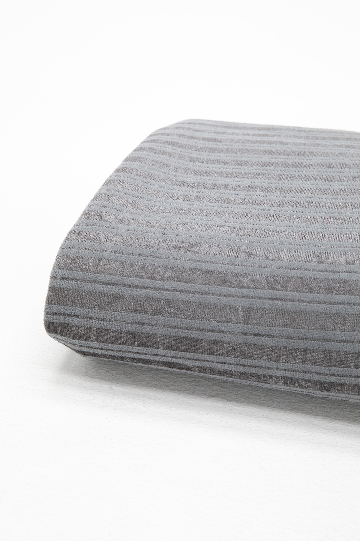 Kaymaz Taban Süngerli Kadife Koltuk 170x210 Antras Kaymaz Taban Süngerli Kadife Koltuk 170x210 Antras